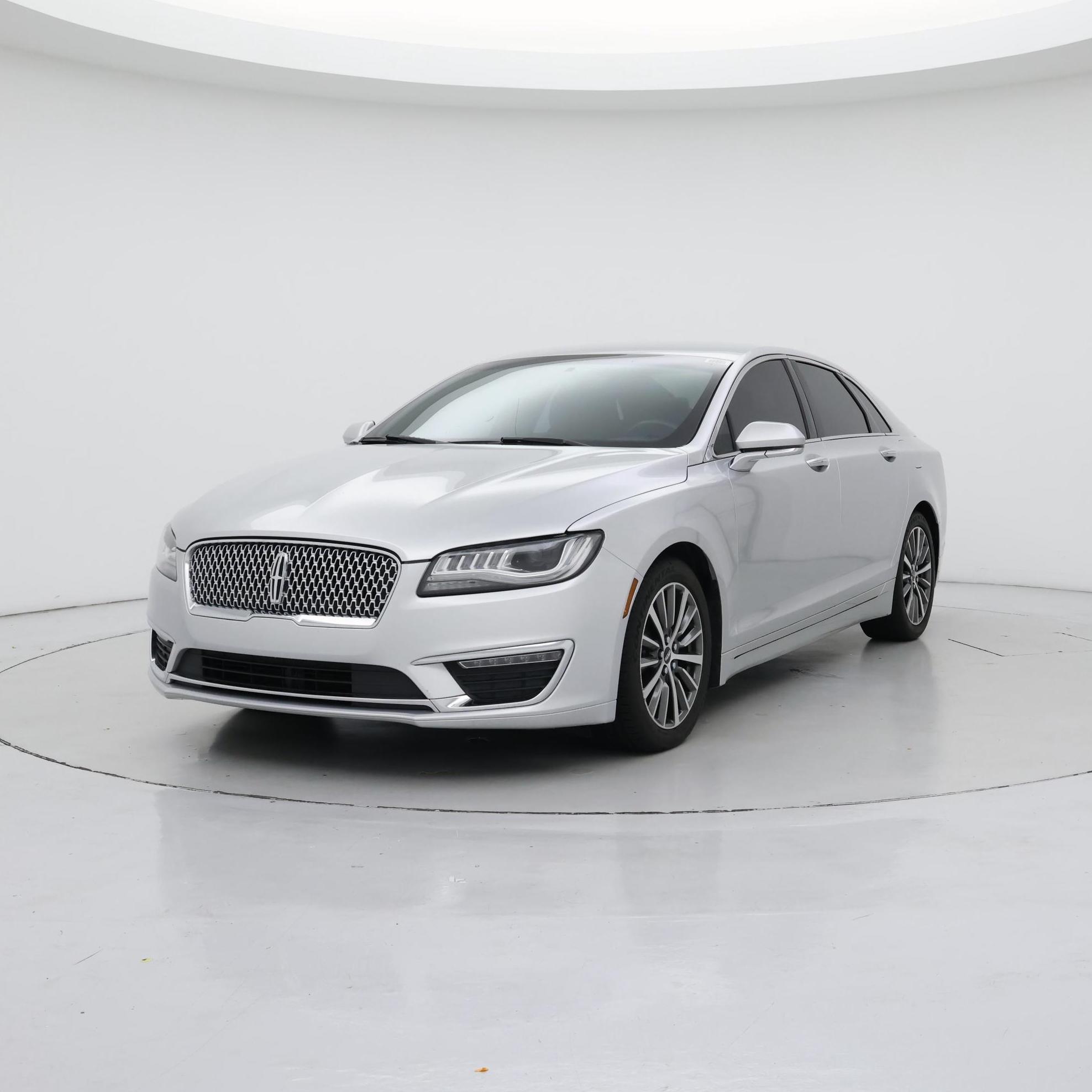 Thumbnail: 2017 Lincoln MKZ - 4