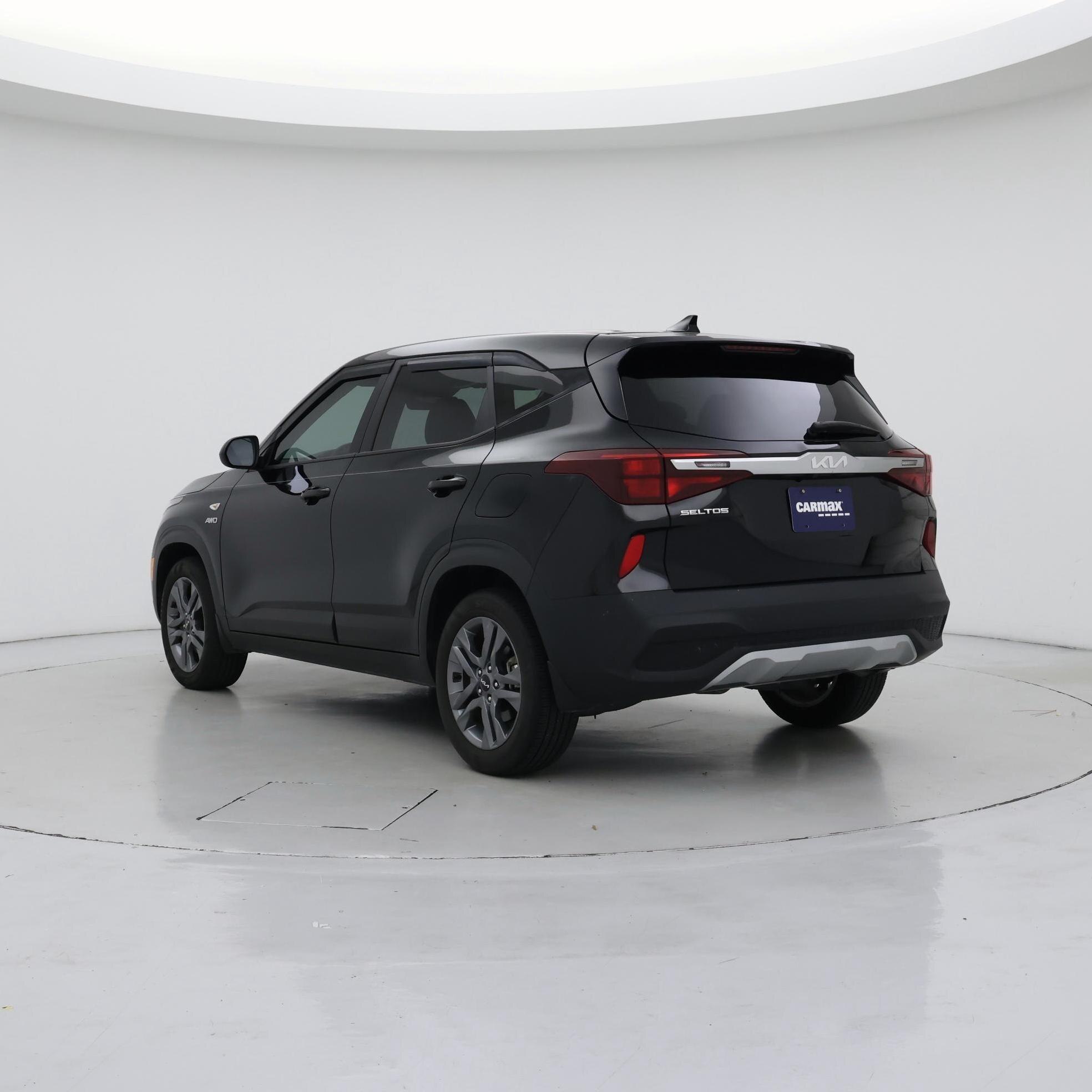 Thumbnail: 2023 Kia Seltos - 2