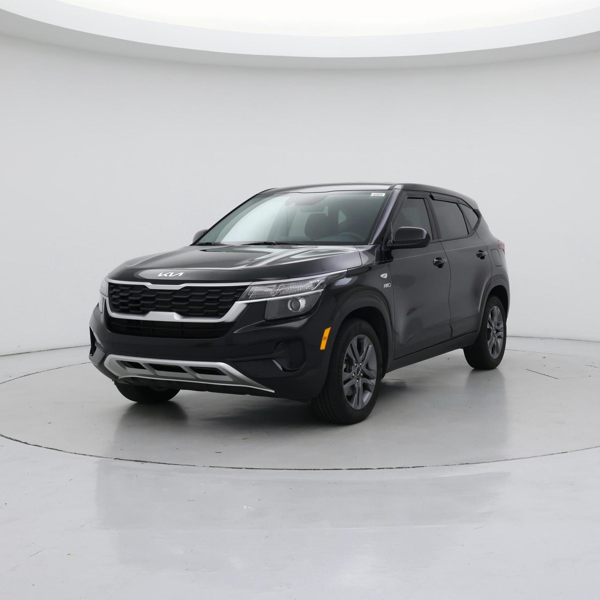 Thumbnail: 2023 Kia Seltos - 4
