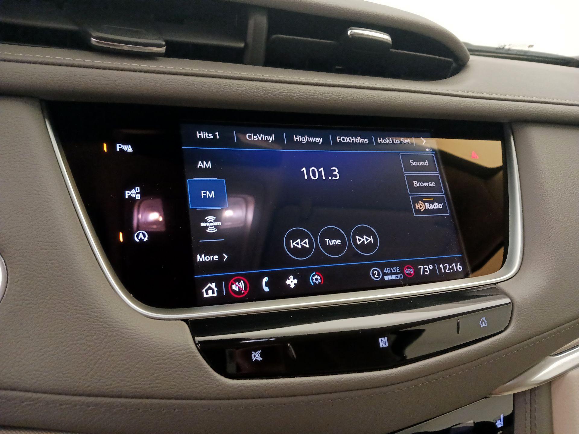 Thumbnail: 2021 Cadillac XT5 - 15