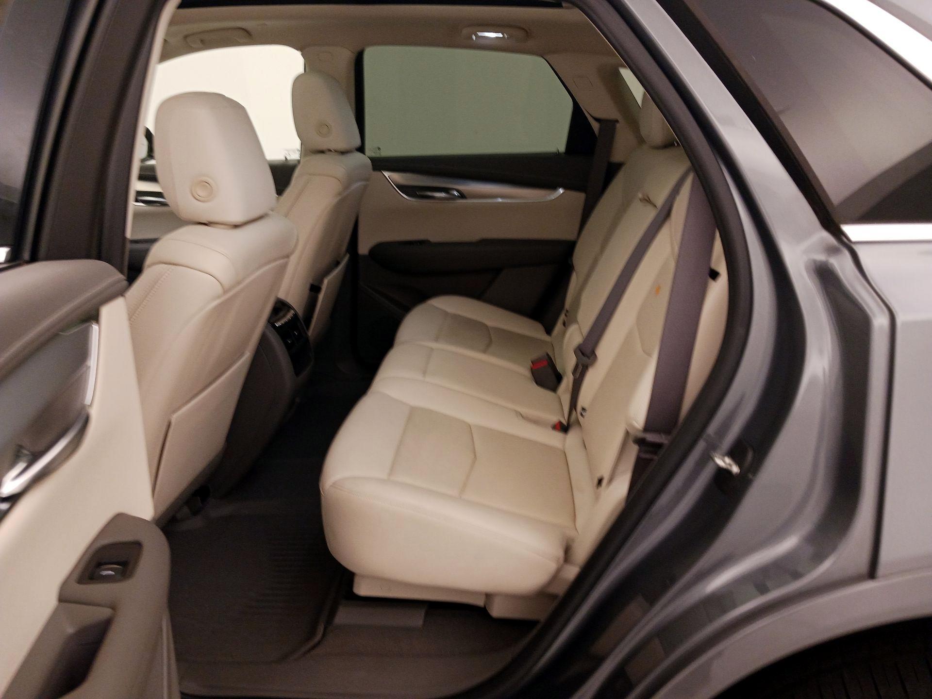 Thumbnail: 2021 Cadillac XT5 - 20