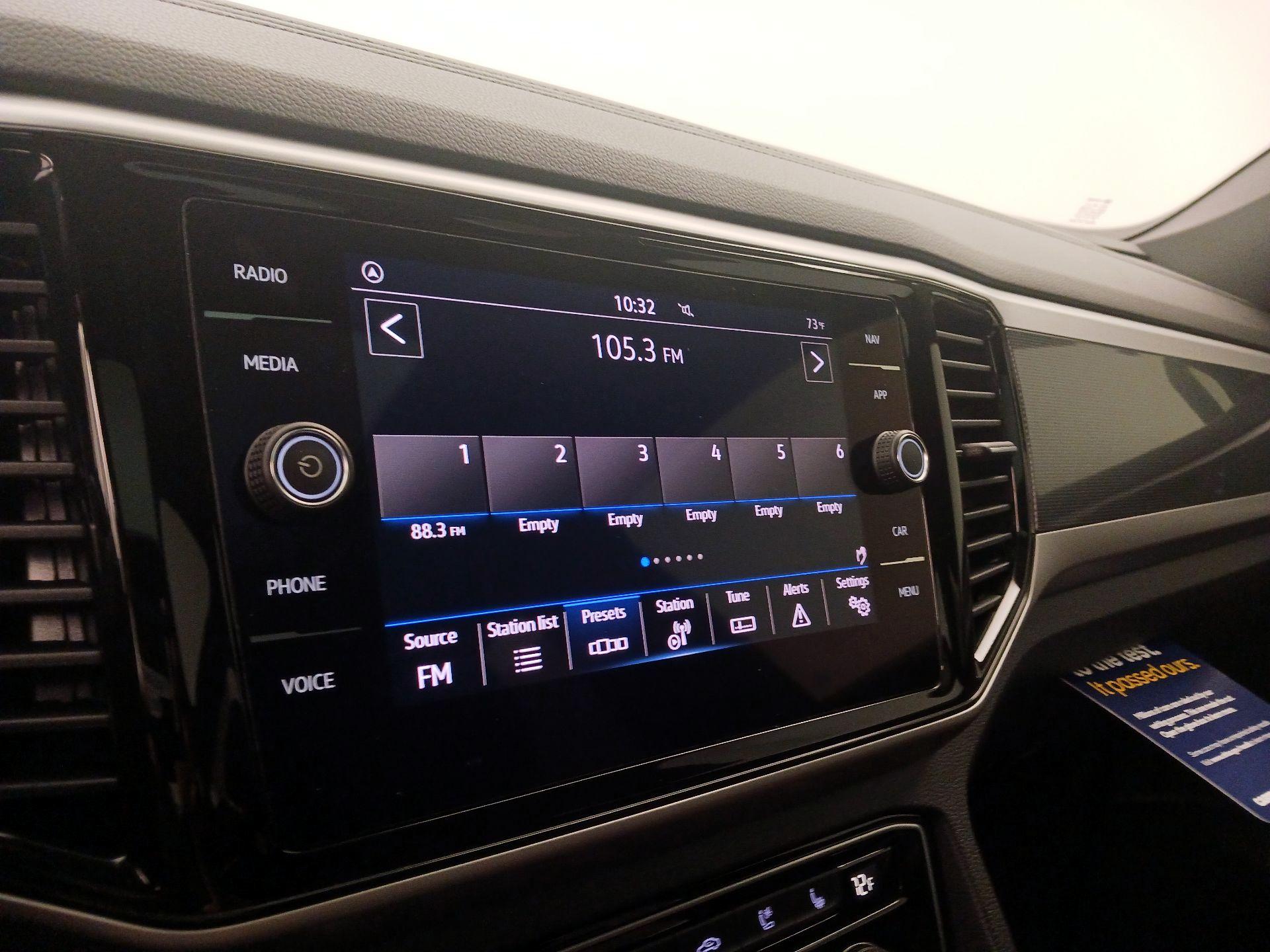 Thumbnail: 2022 Volkswagen Atlas - 16