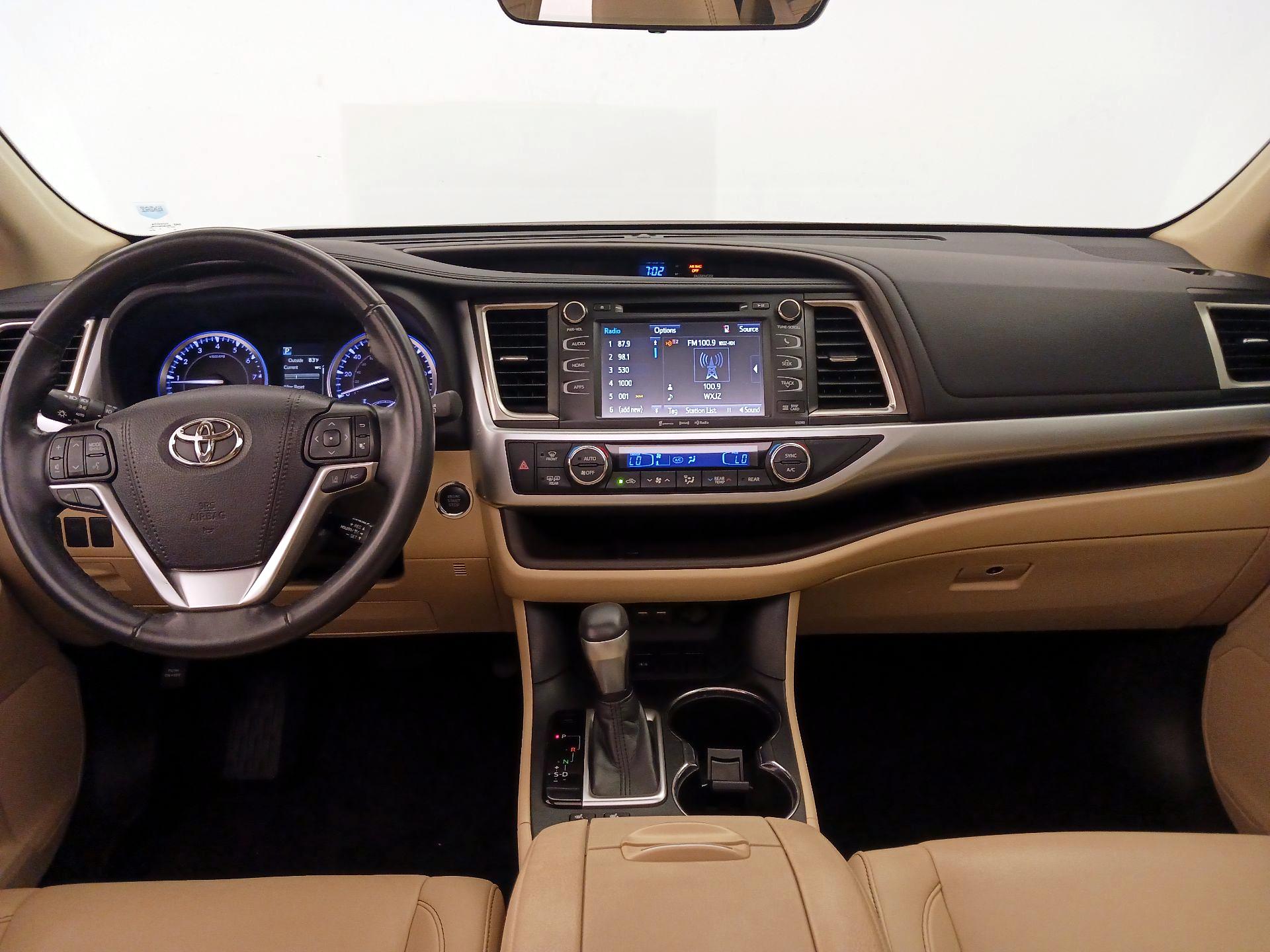 Thumbnail: 2019 Toyota Highlander - 9