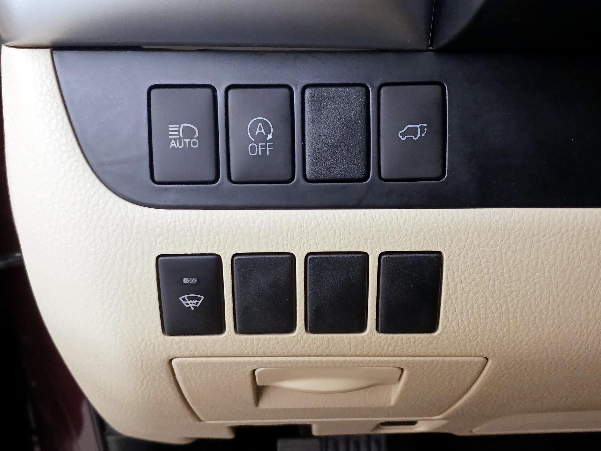 Thumbnail: 2019 Toyota Highlander - 13