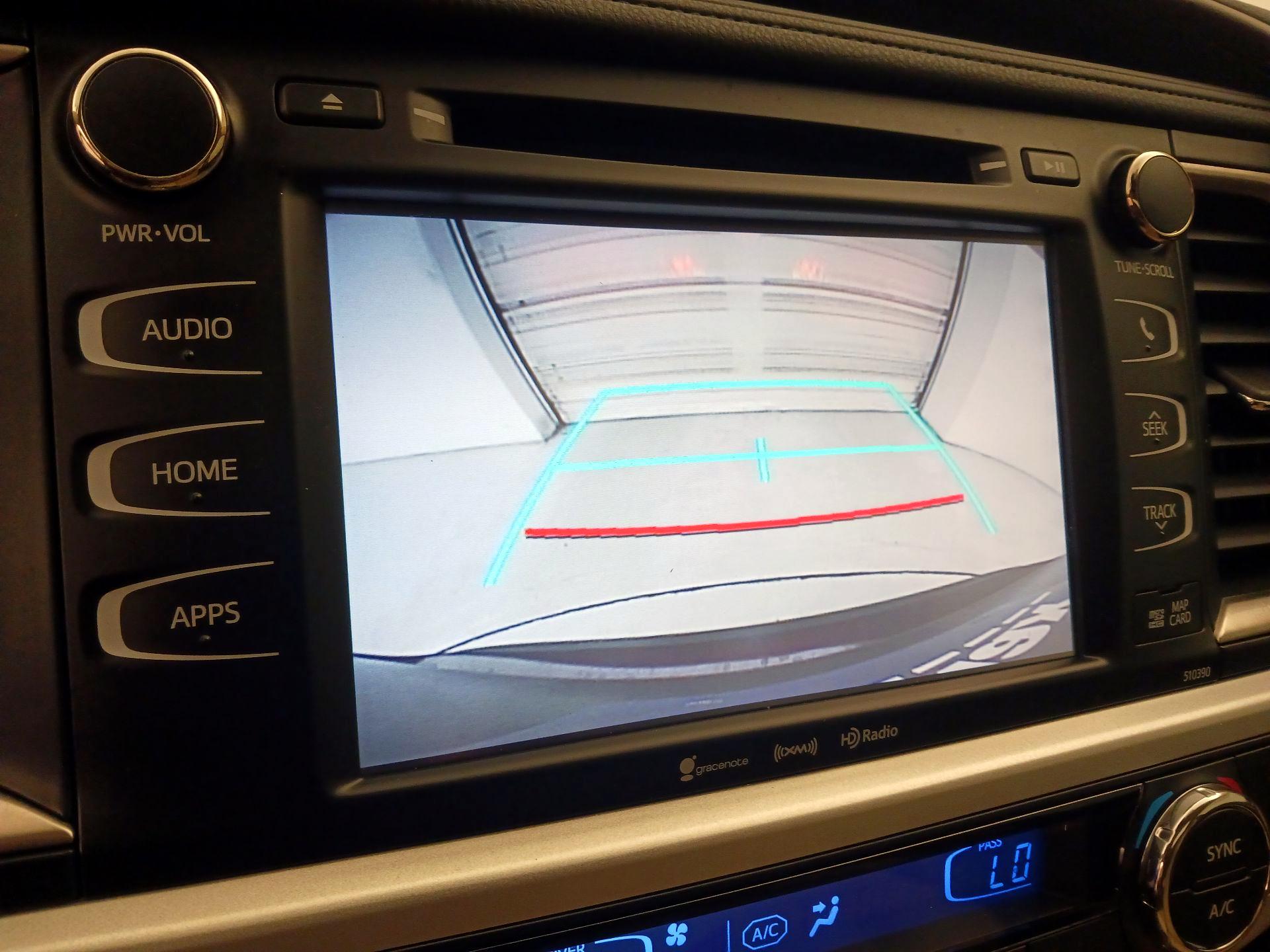 Thumbnail: 2019 Toyota Highlander - 14