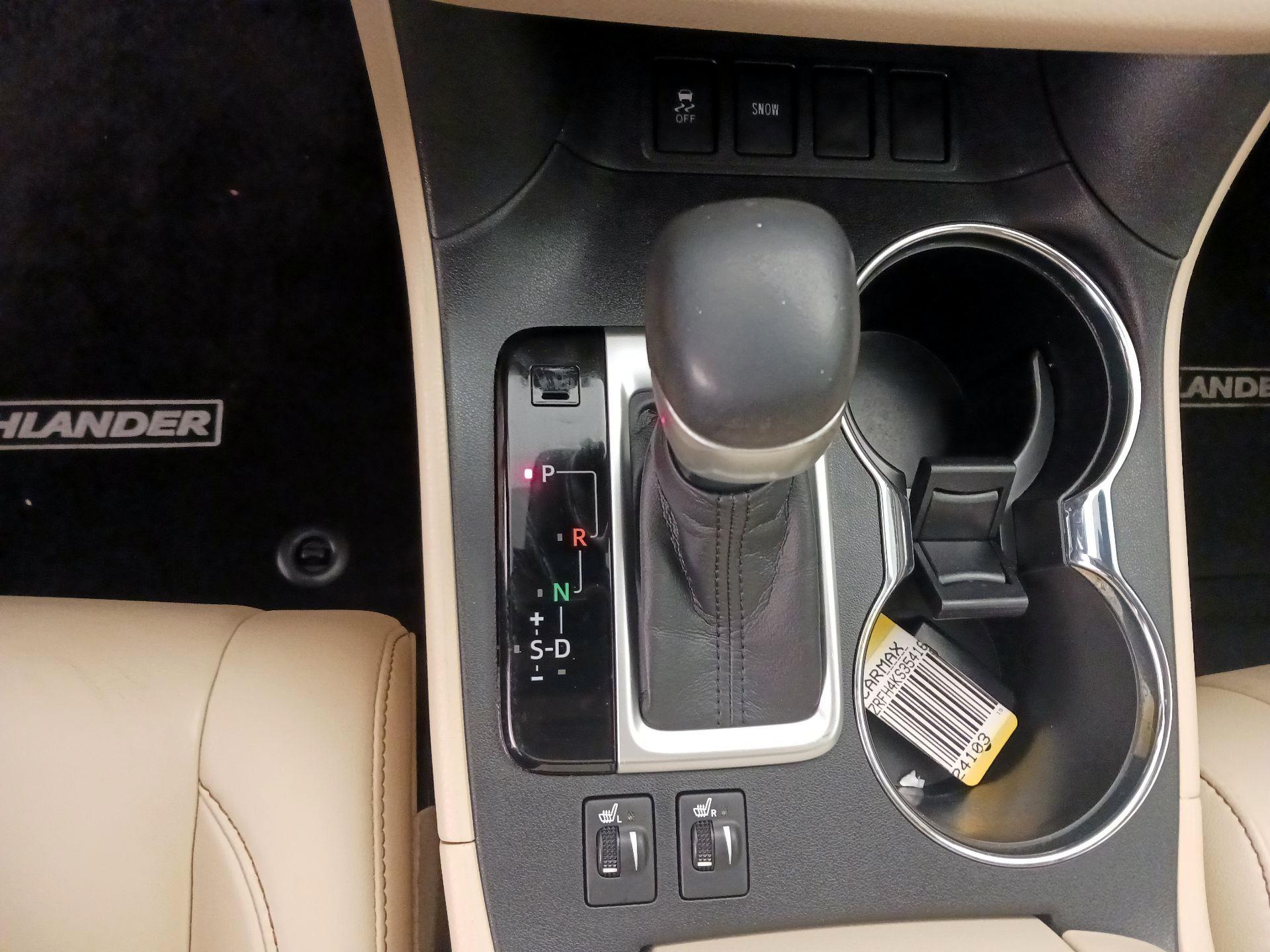 Thumbnail: 2019 Toyota Highlander - 17
