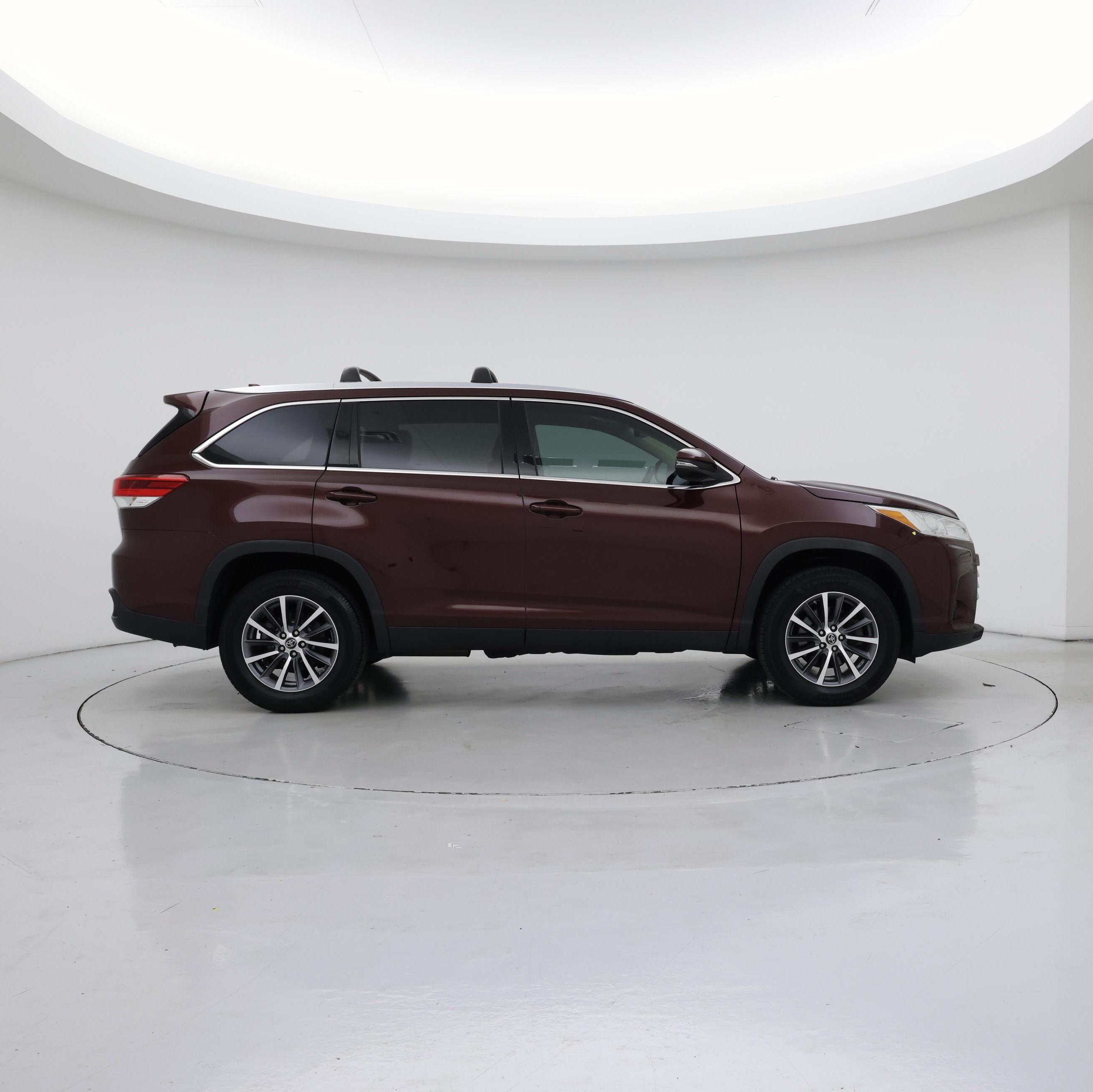Thumbnail: 2019 Toyota Highlander - 7