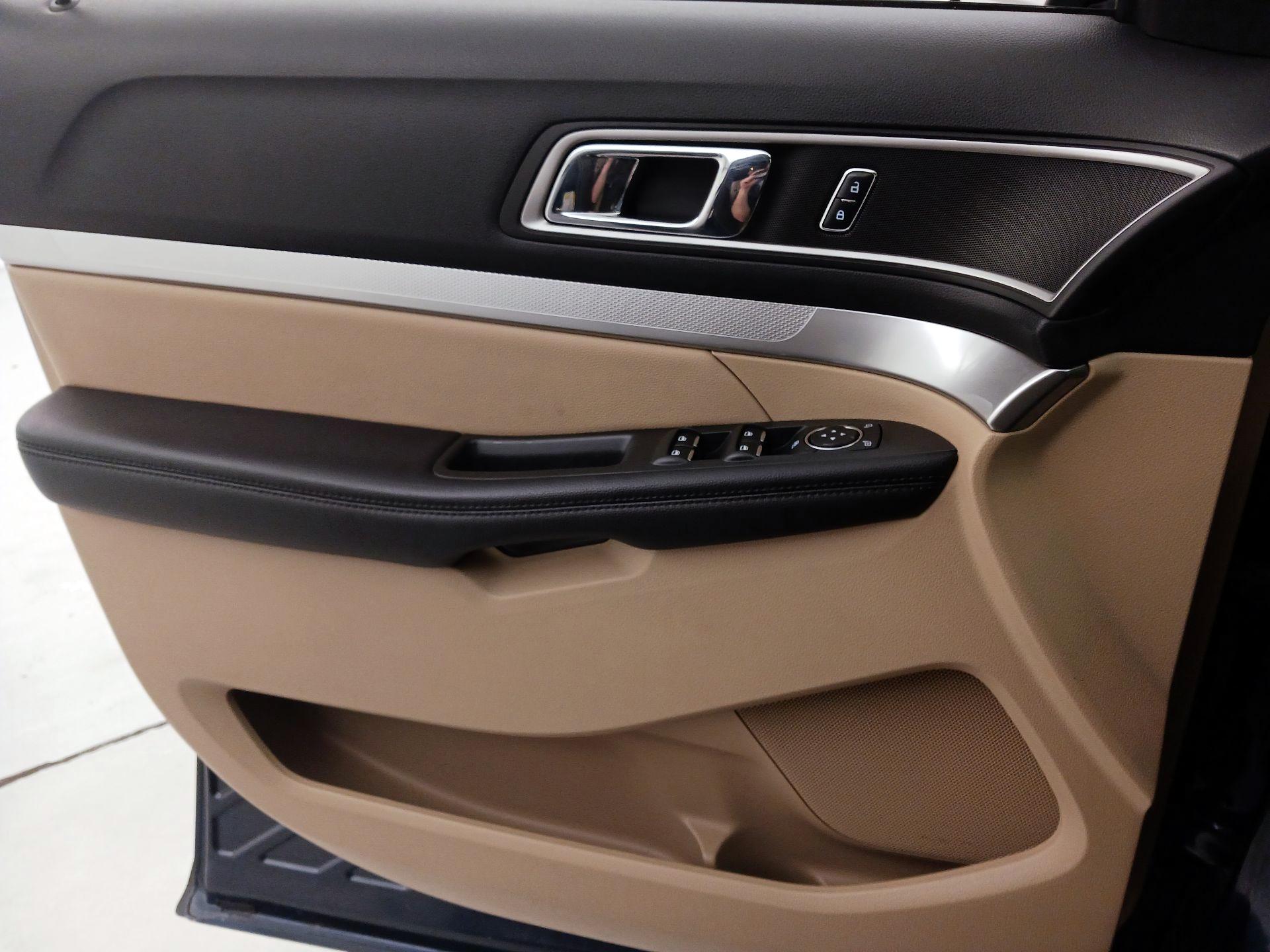 Thumbnail: 2017 Ford Explorer - 12