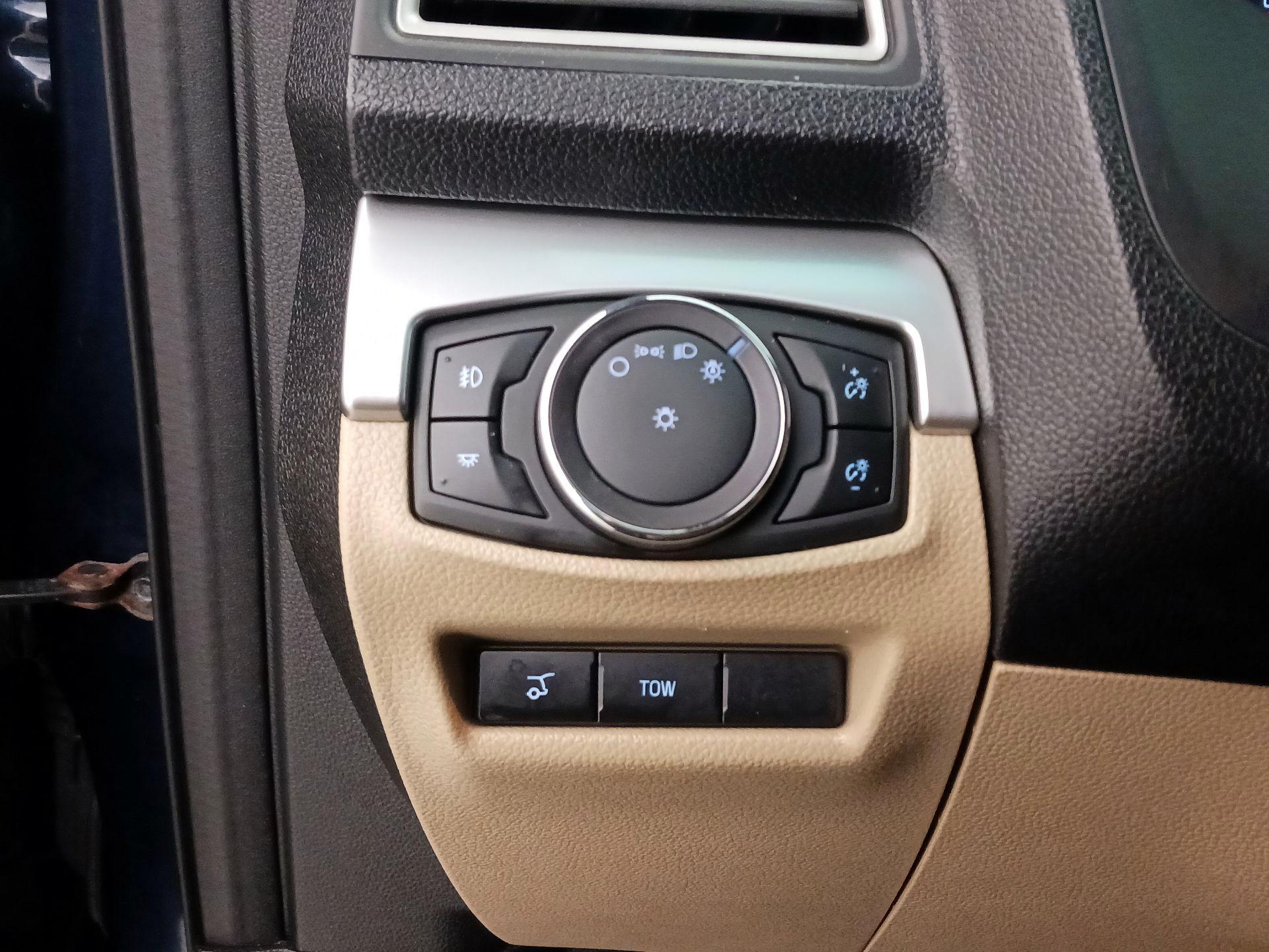 Thumbnail: 2017 Ford Explorer - 13