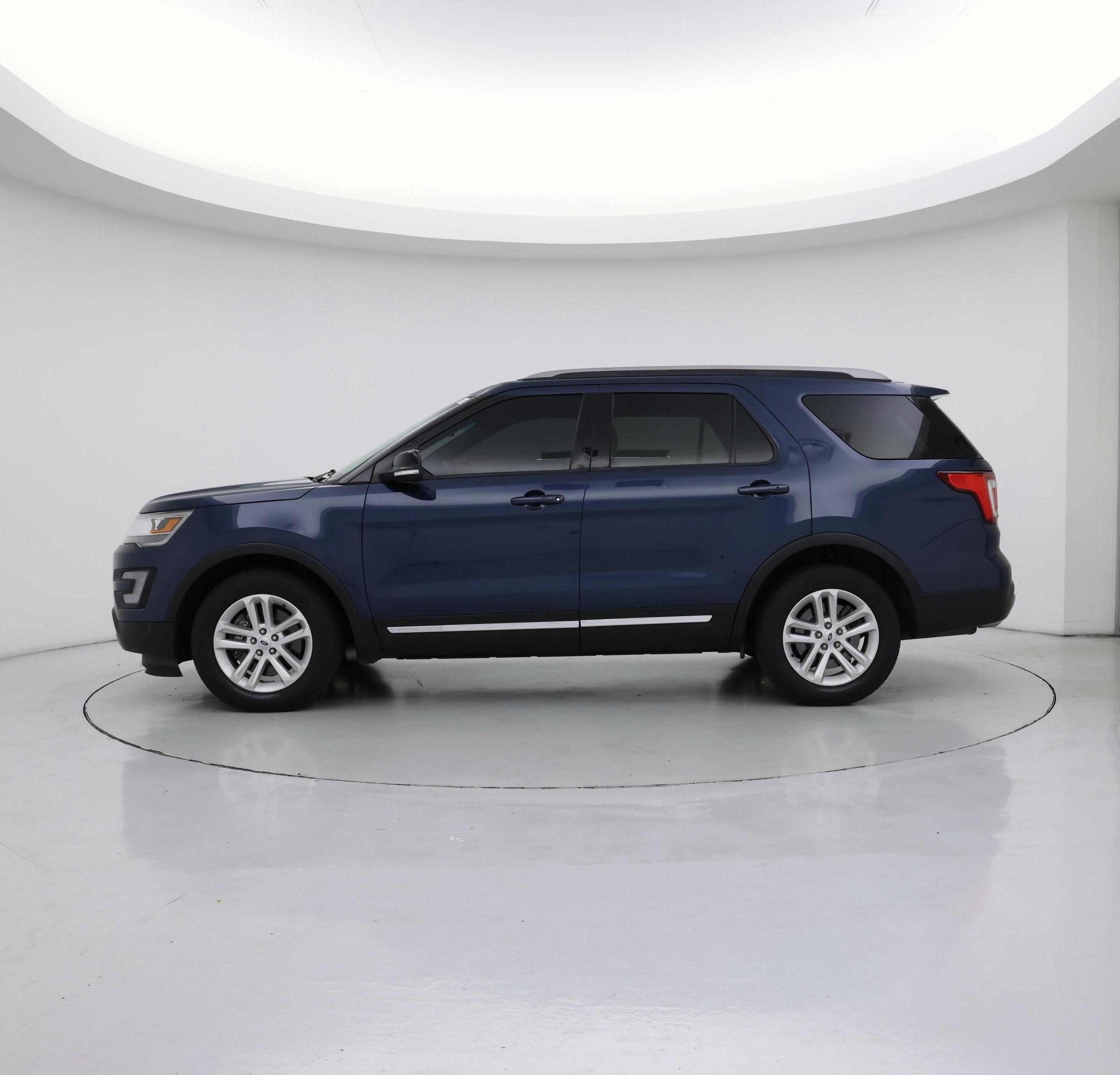 Thumbnail: 2017 Ford Explorer - 3