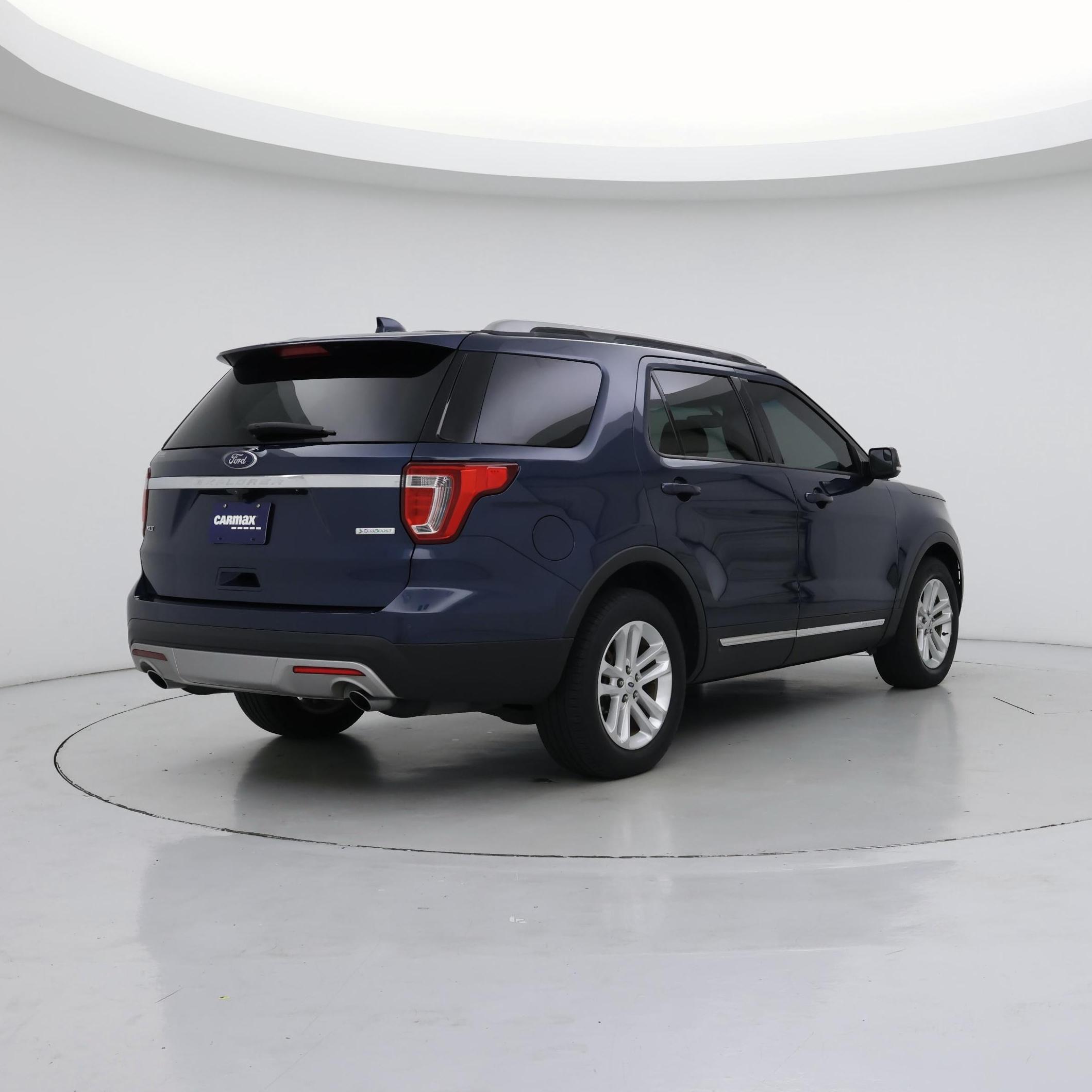 Thumbnail: 2017 Ford Explorer - 8