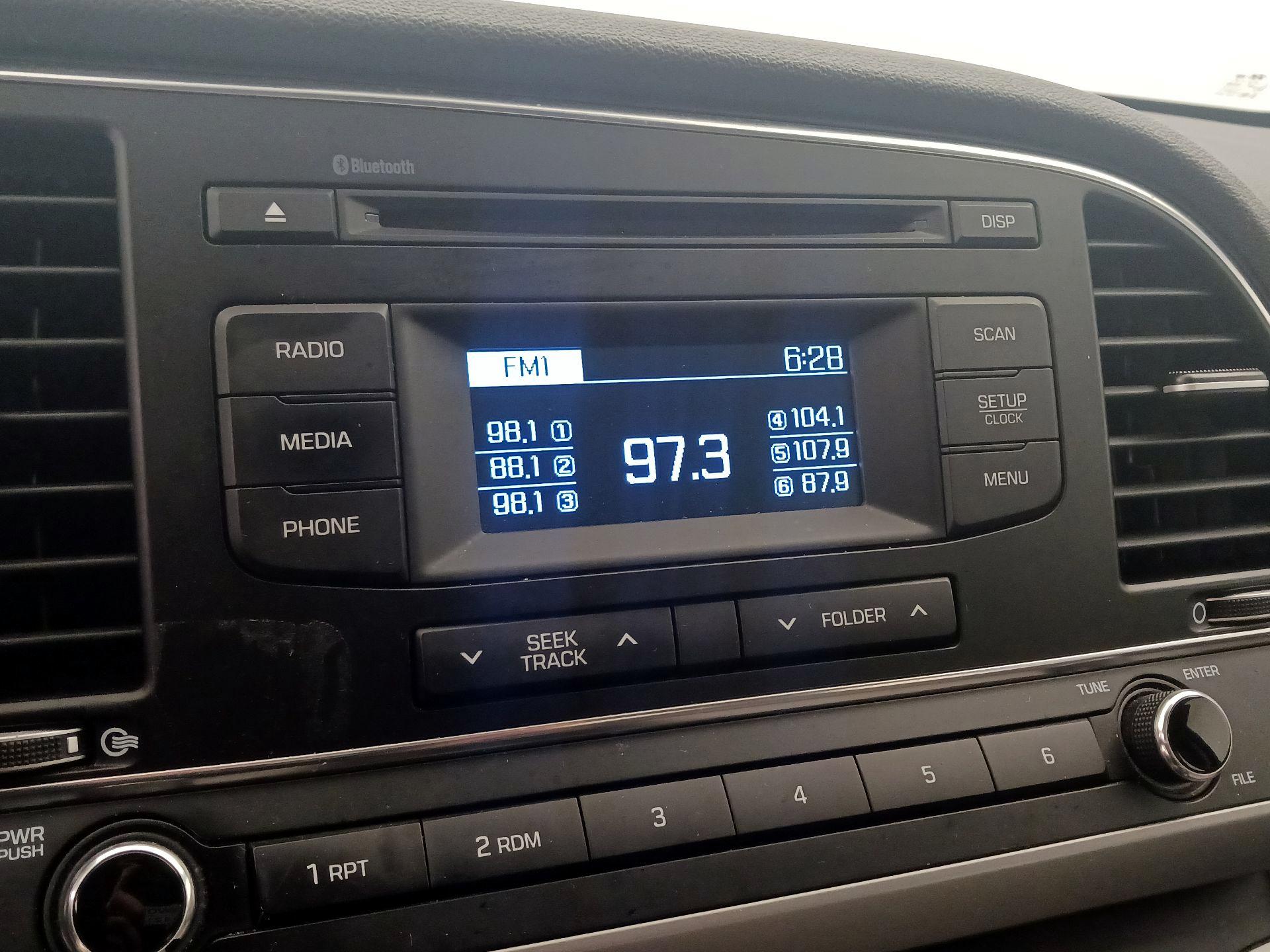 Thumbnail: 2018 Hyundai Elantra - 14