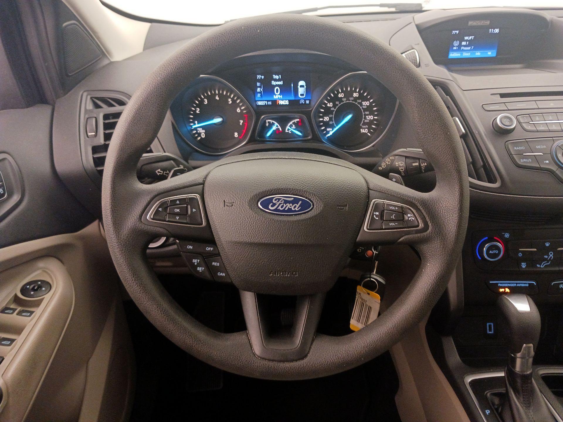 Thumbnail: 2017 Ford Escape - 10