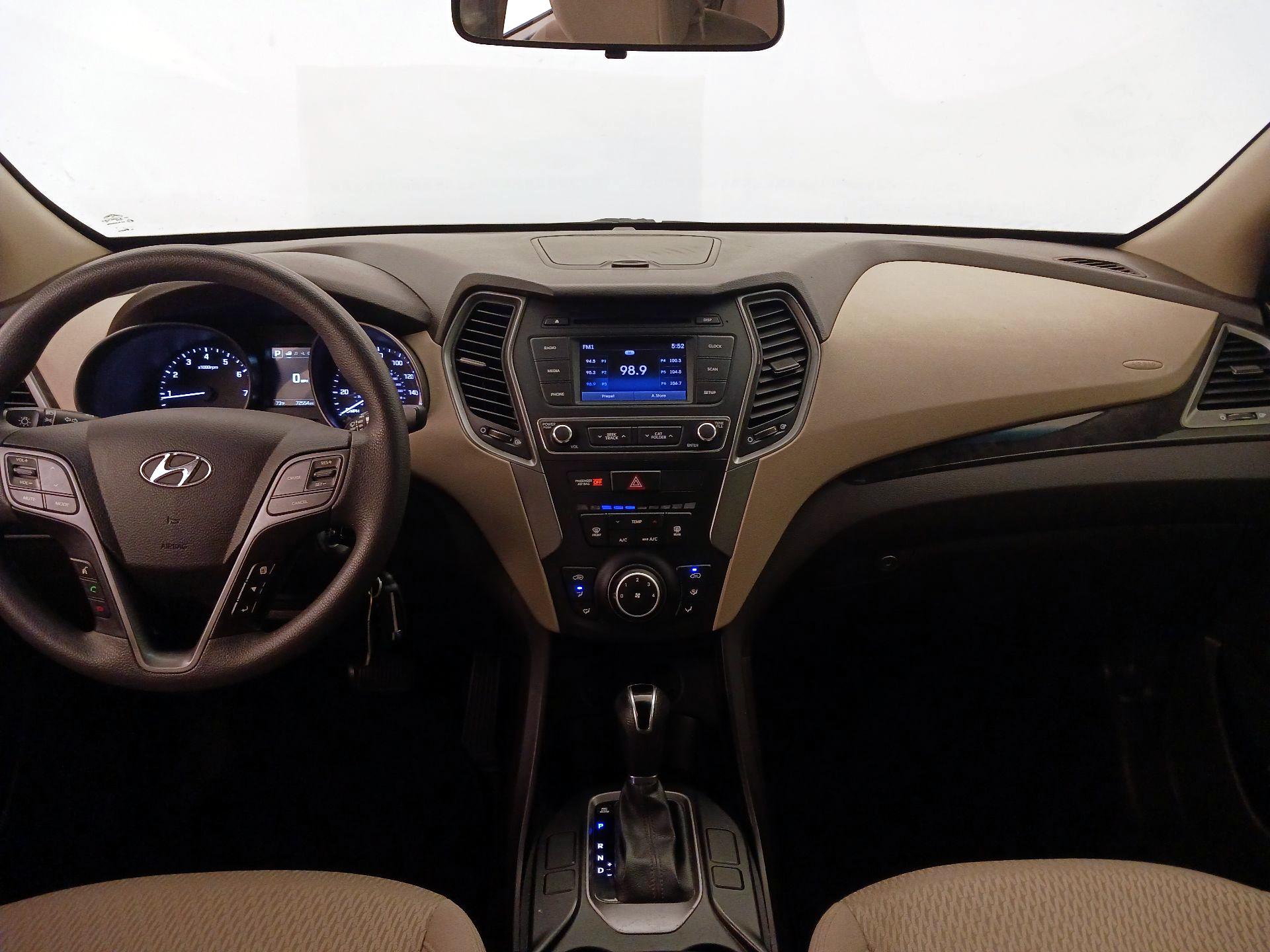 Thumbnail: 2017 Hyundai Santa Fe - 9