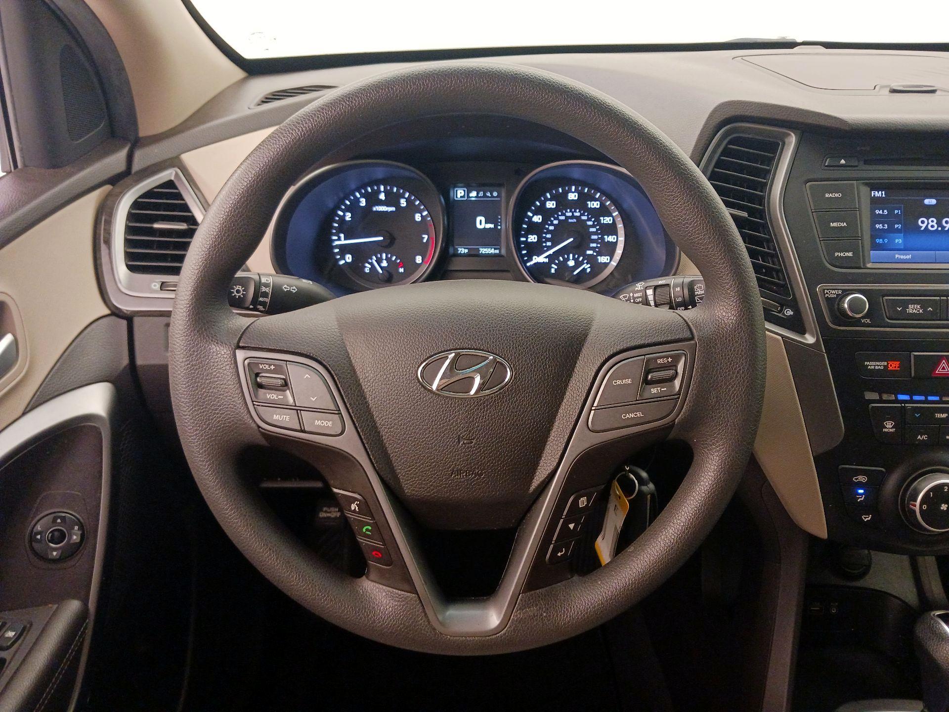 Thumbnail: 2017 Hyundai Santa Fe - 10