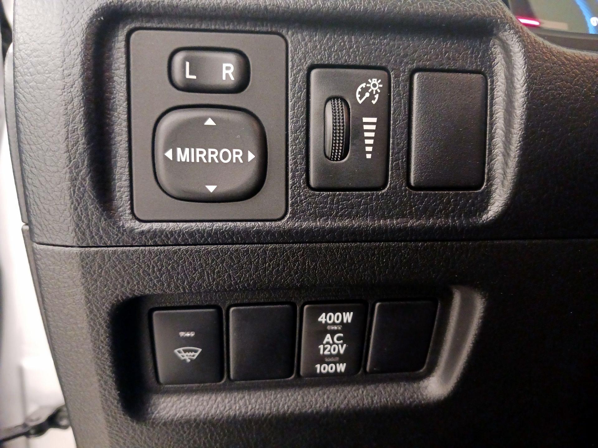 Thumbnail: 2019 Toyota 4Runner - 13