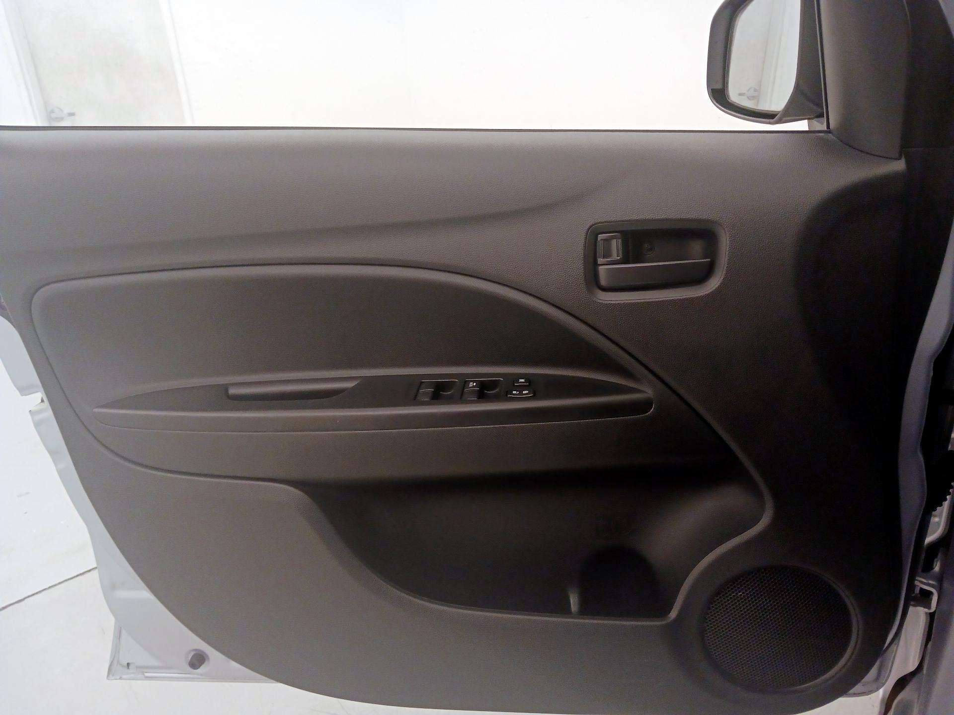 Thumbnail: 2020 Mitsubishi Mirage - 12