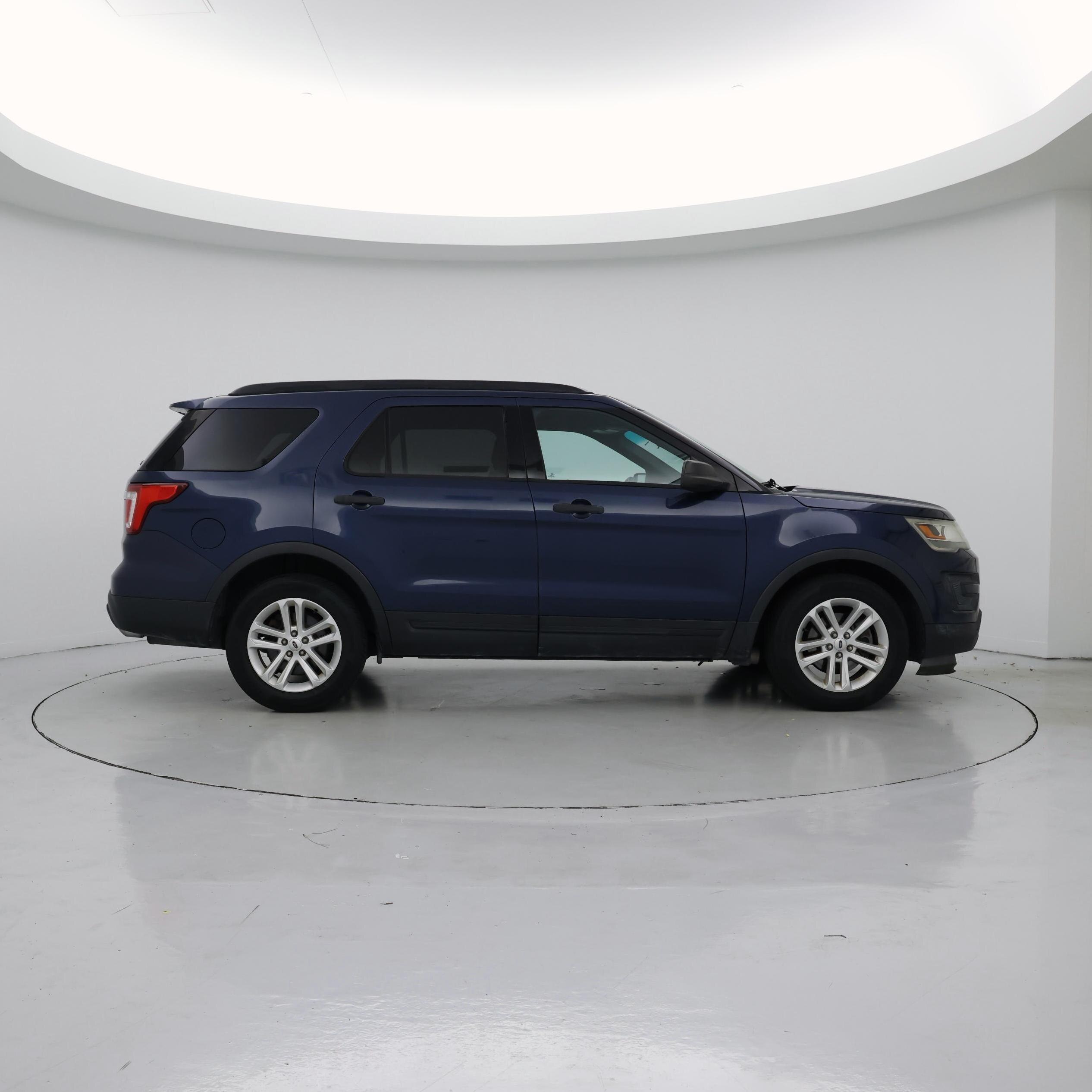 Thumbnail: 2017 Ford Explorer - 7