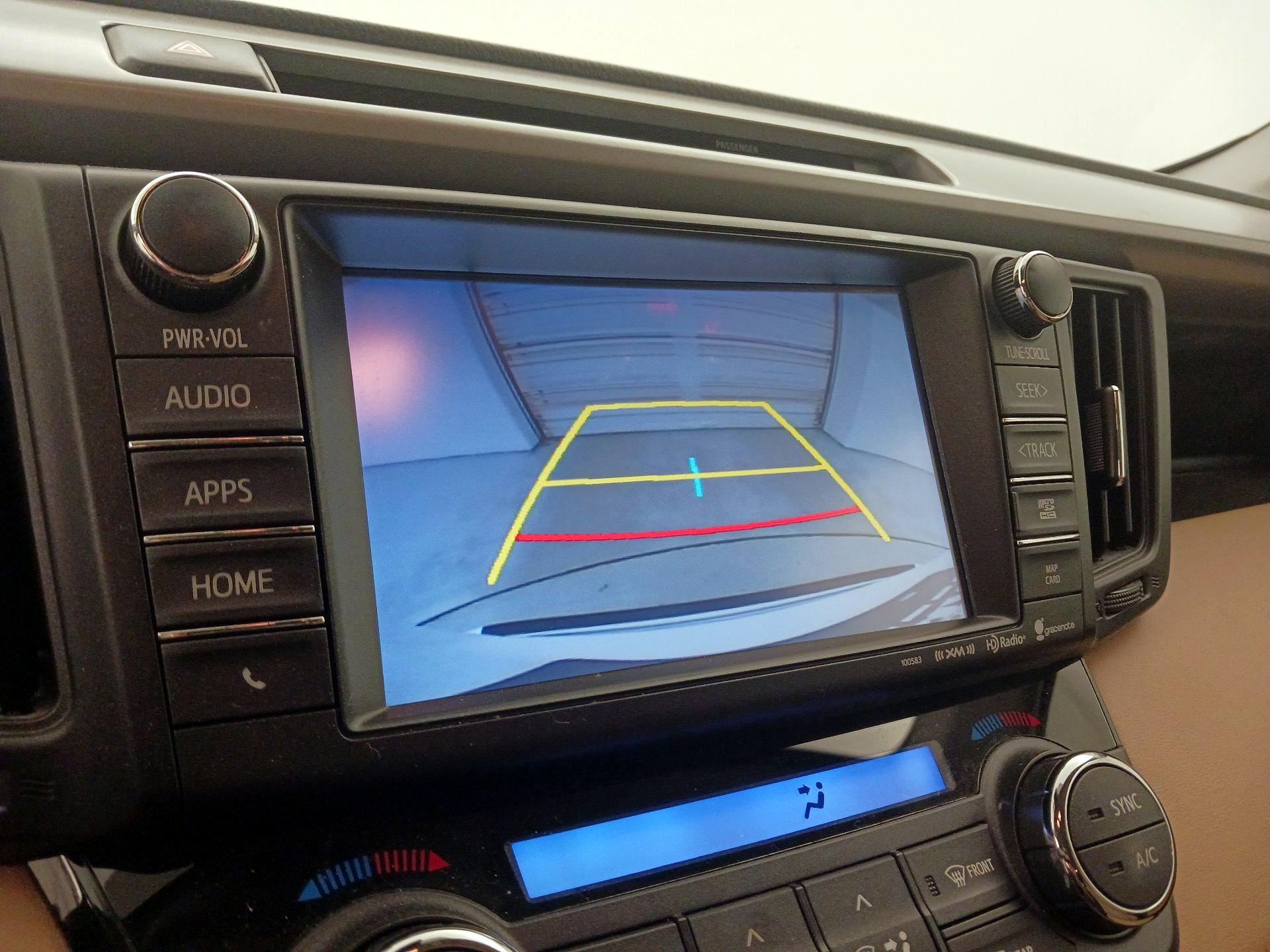 Thumbnail: 2016 Toyota RAV4 - 15