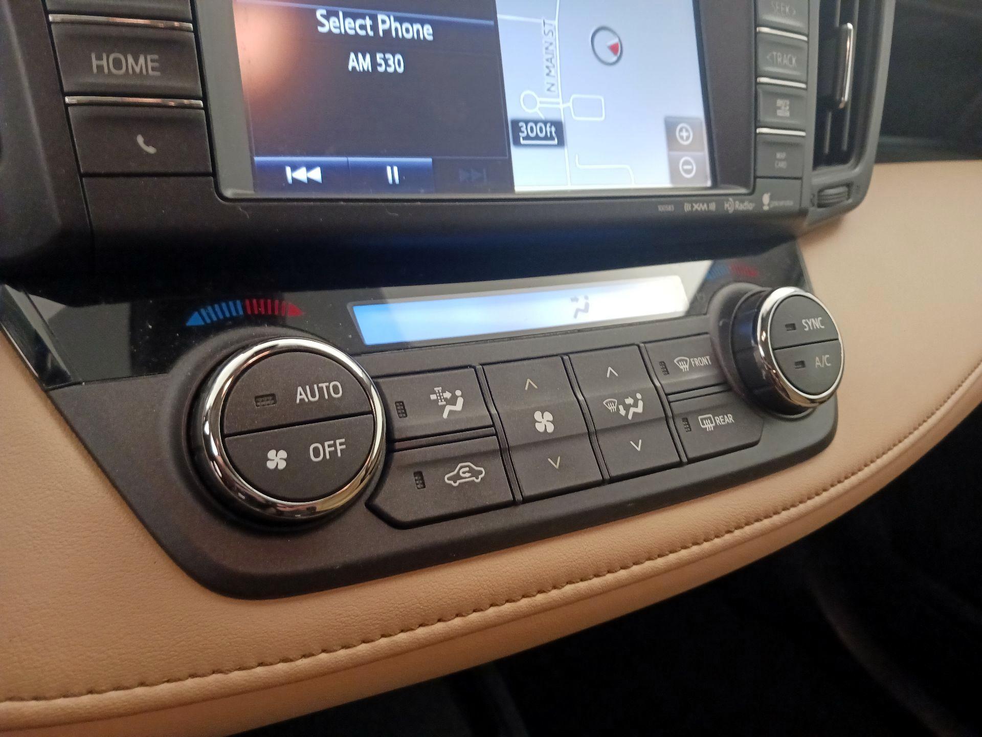 Thumbnail: 2016 Toyota RAV4 - 17