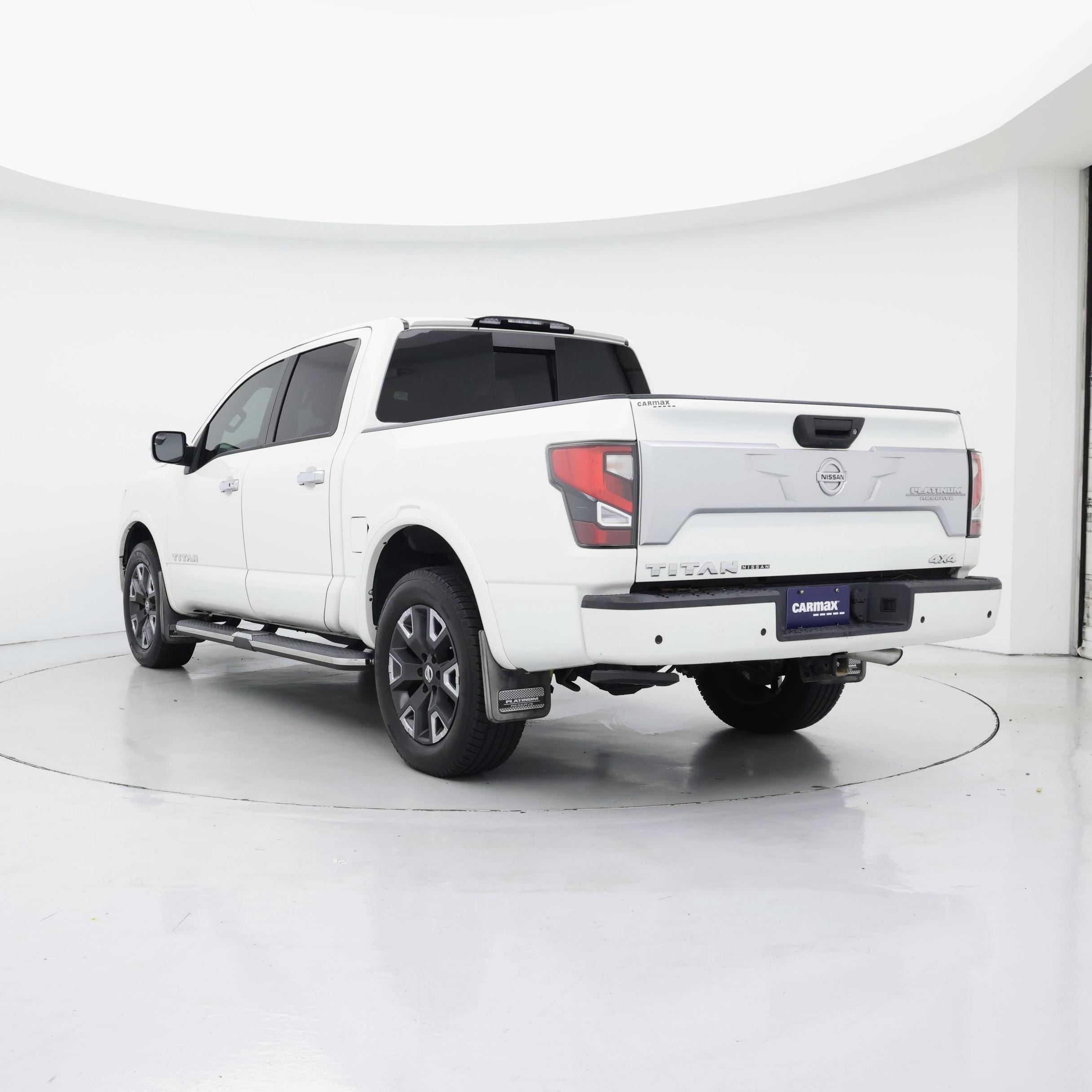Thumbnail: 2021 Nissan Titan - 2