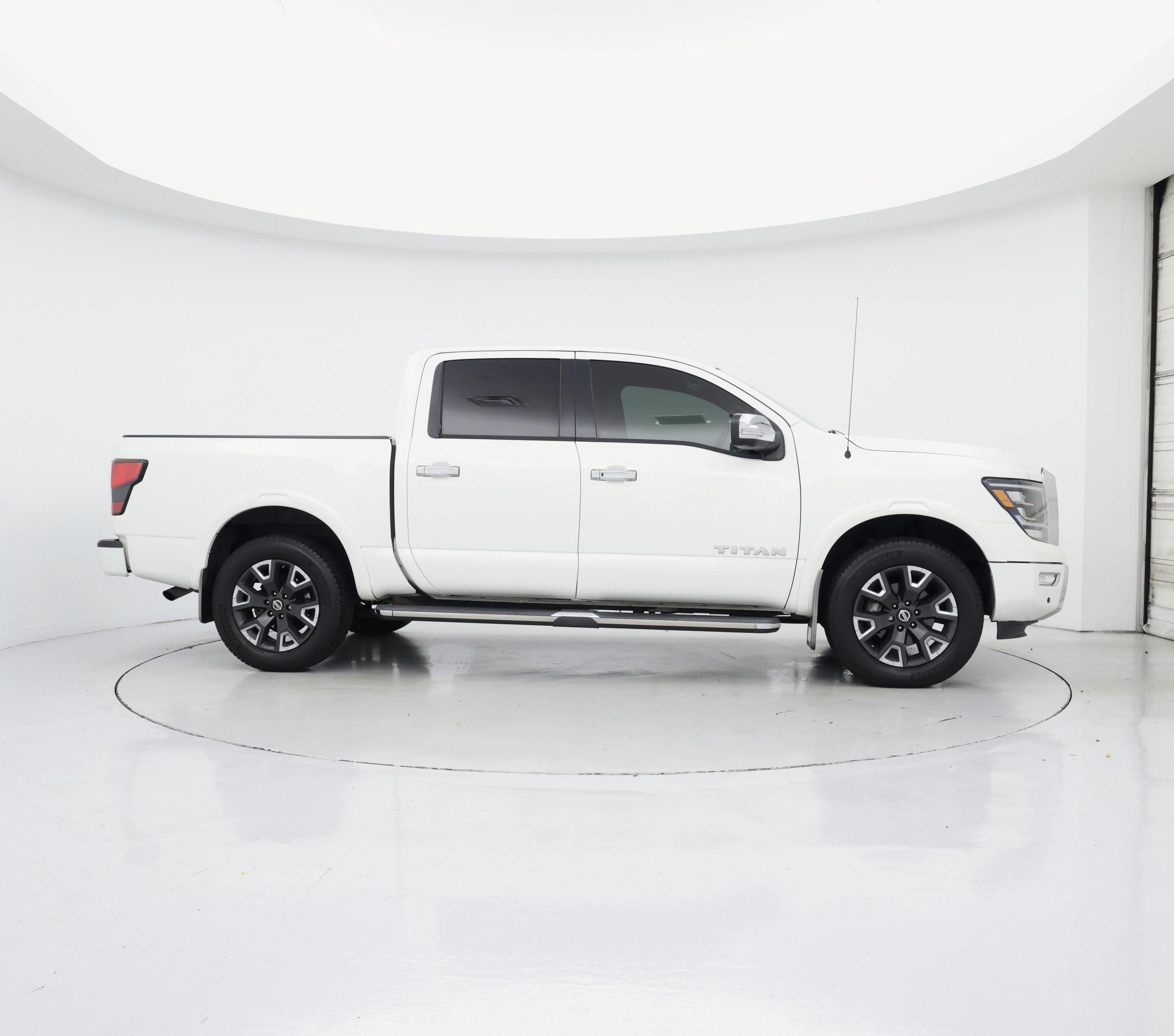 Thumbnail: 2021 Nissan Titan - 7