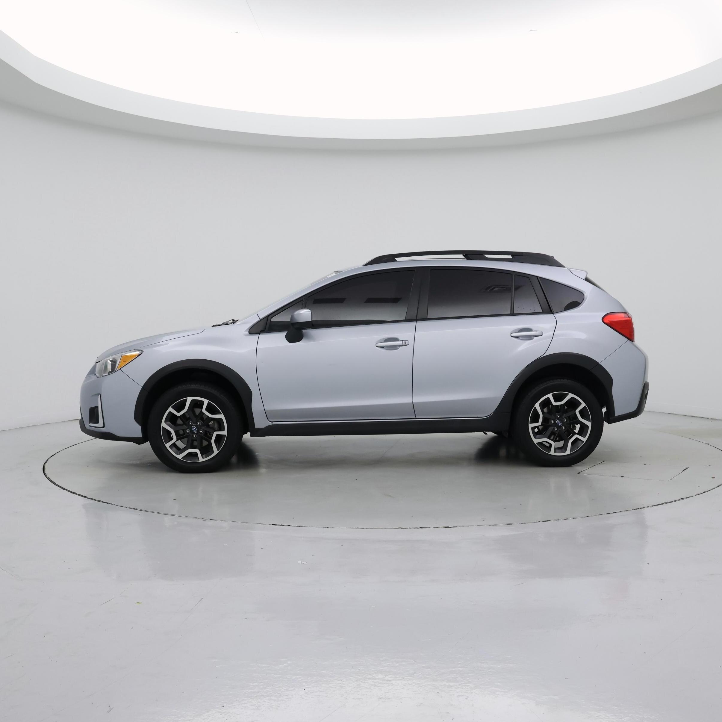Thumbnail: 2016 Subaru XV Crosstrek - 3