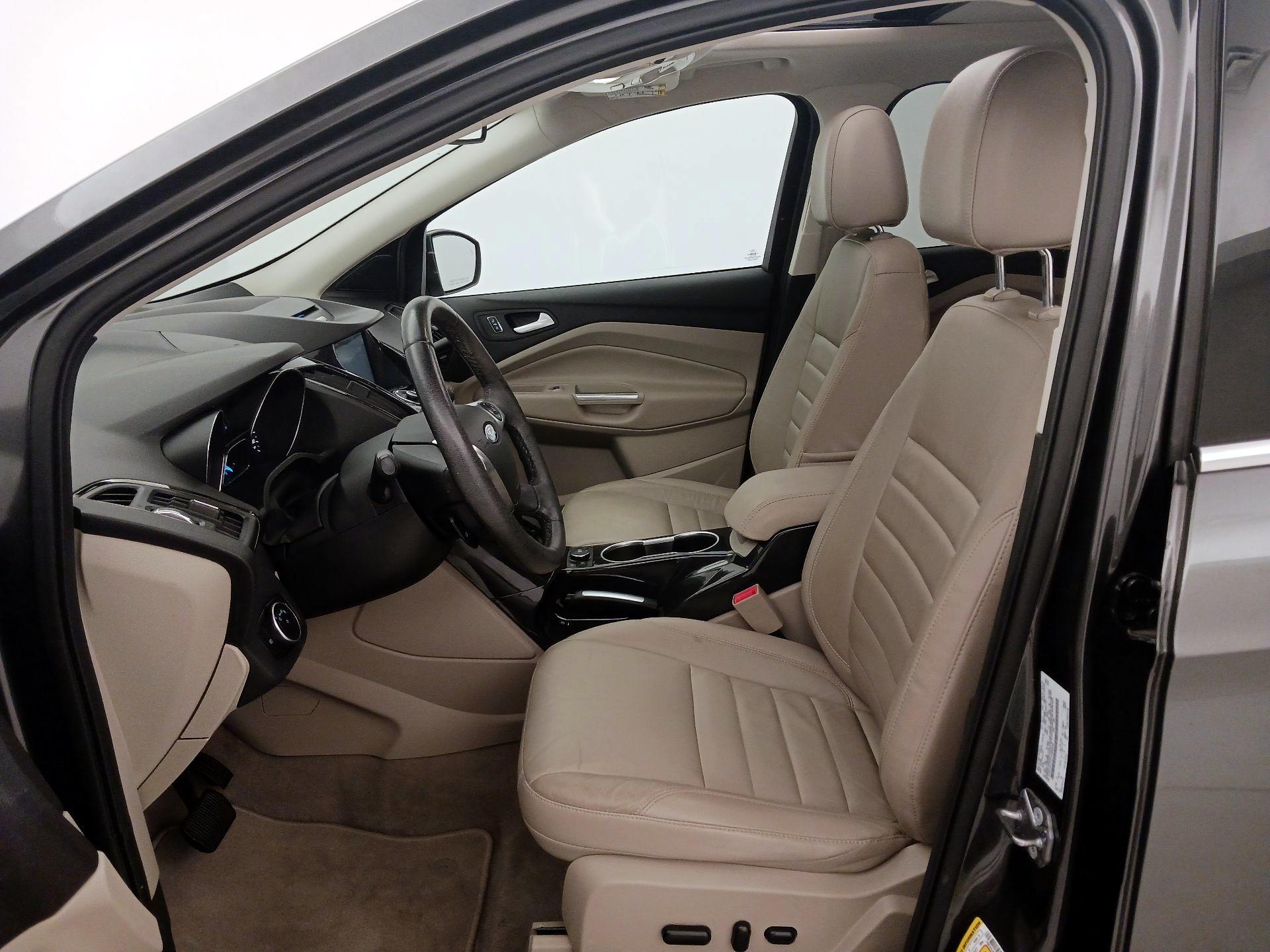 Thumbnail: 2015 Ford Escape - 11