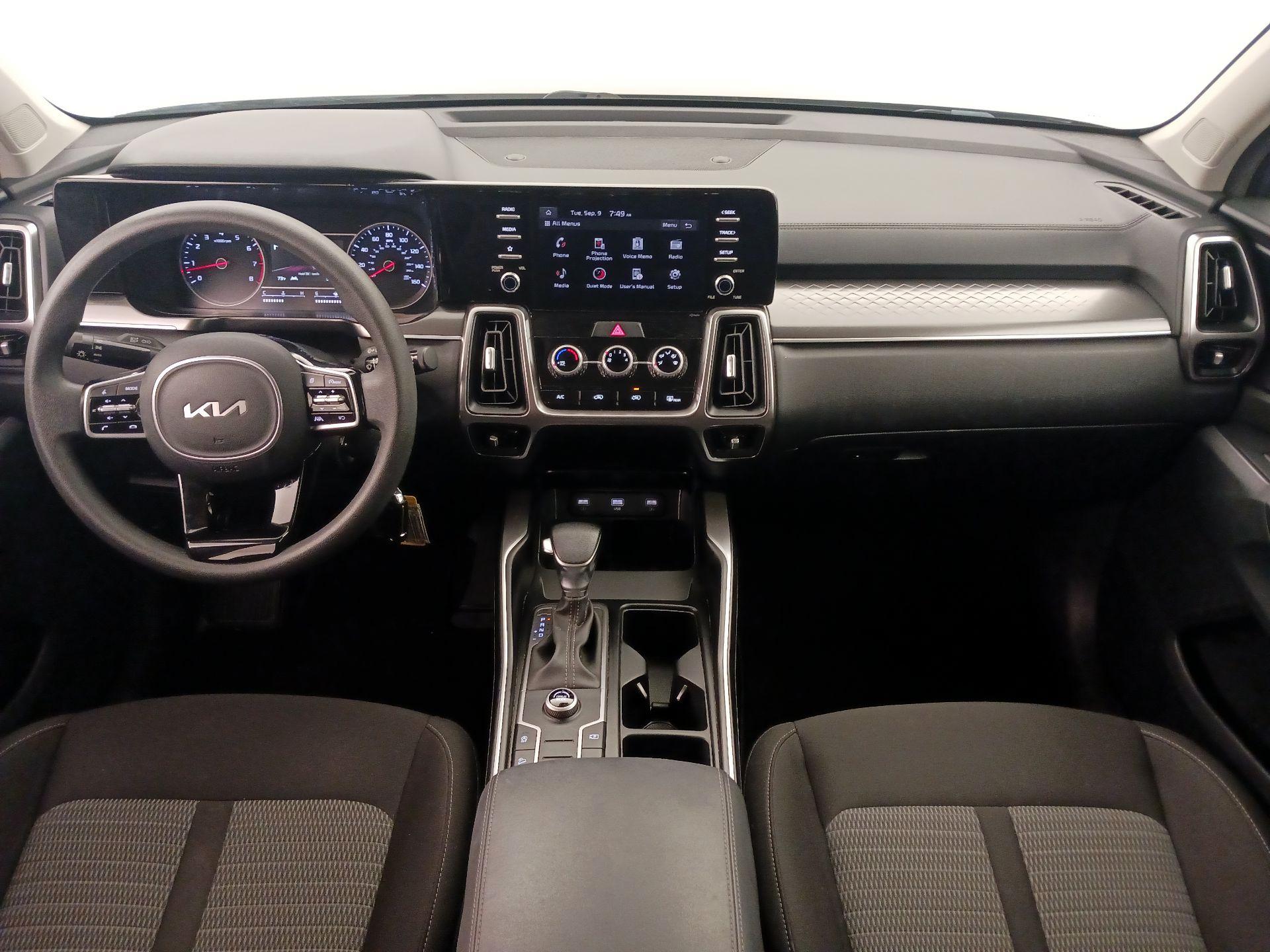 Thumbnail: 2023 Kia Sorento - 9