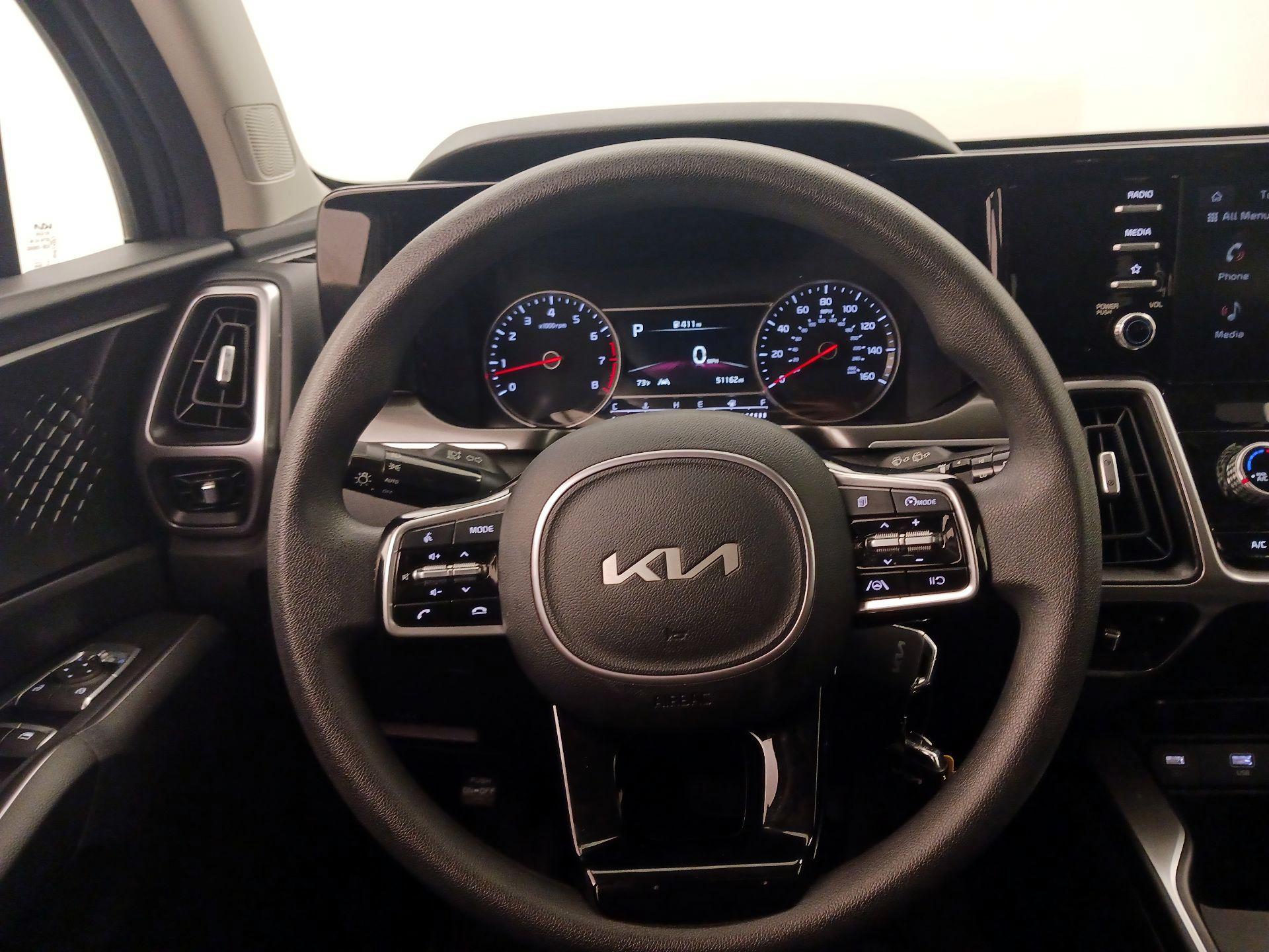 Thumbnail: 2023 Kia Sorento - 10
