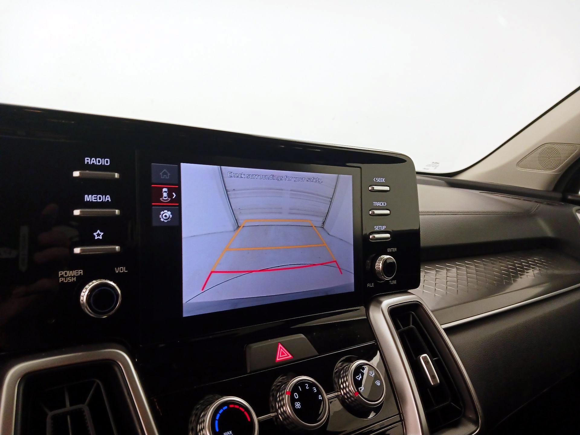 Thumbnail: 2023 Kia Sorento - 14