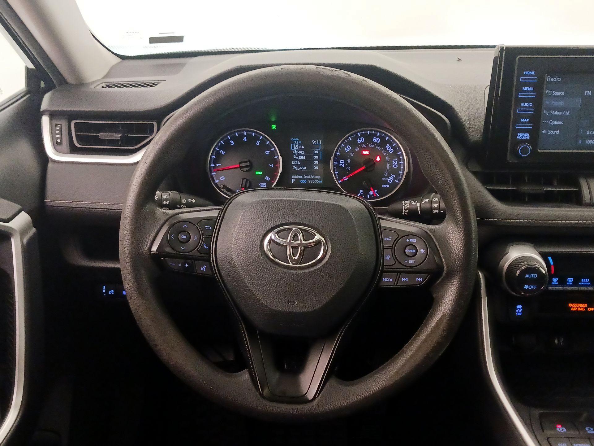 Thumbnail: 2019 Toyota RAV4 - 10
