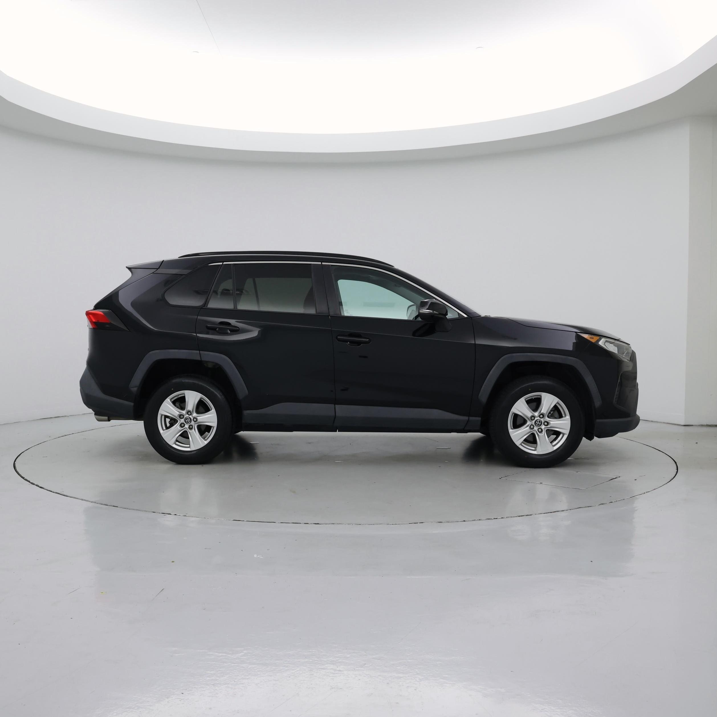 Thumbnail: 2019 Toyota RAV4 - 7