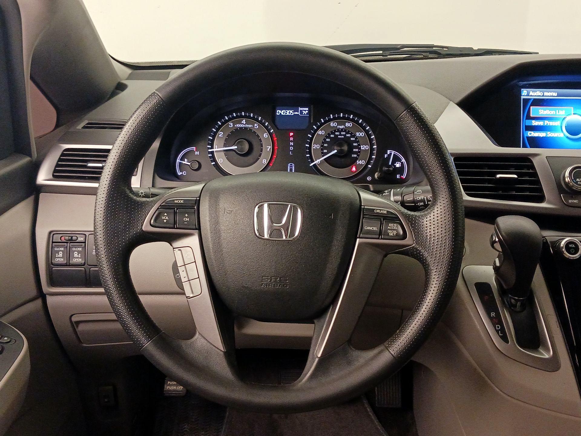 Thumbnail: 2014 Honda Odyssey - 10