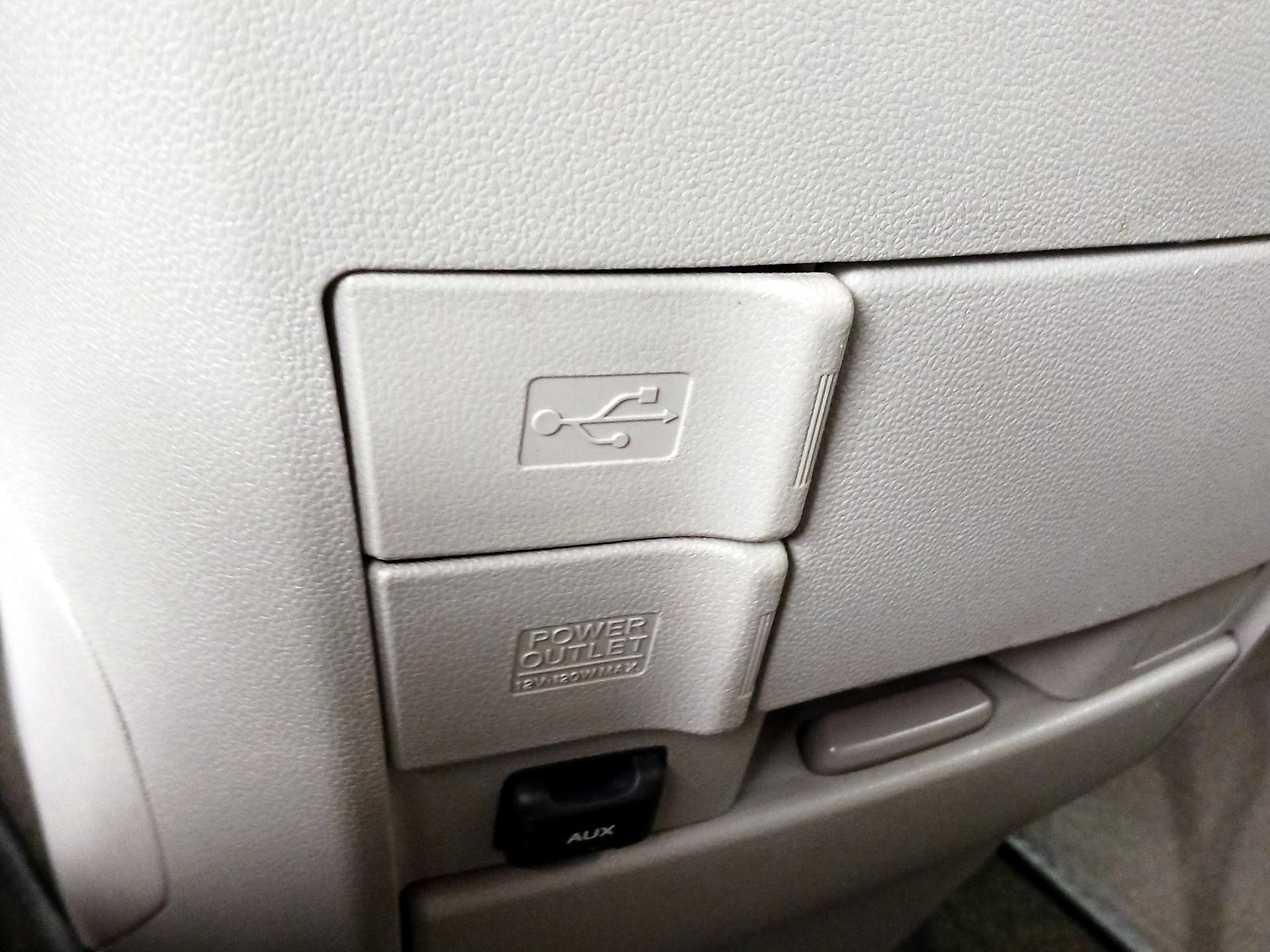 Thumbnail: 2014 Honda Odyssey - 18
