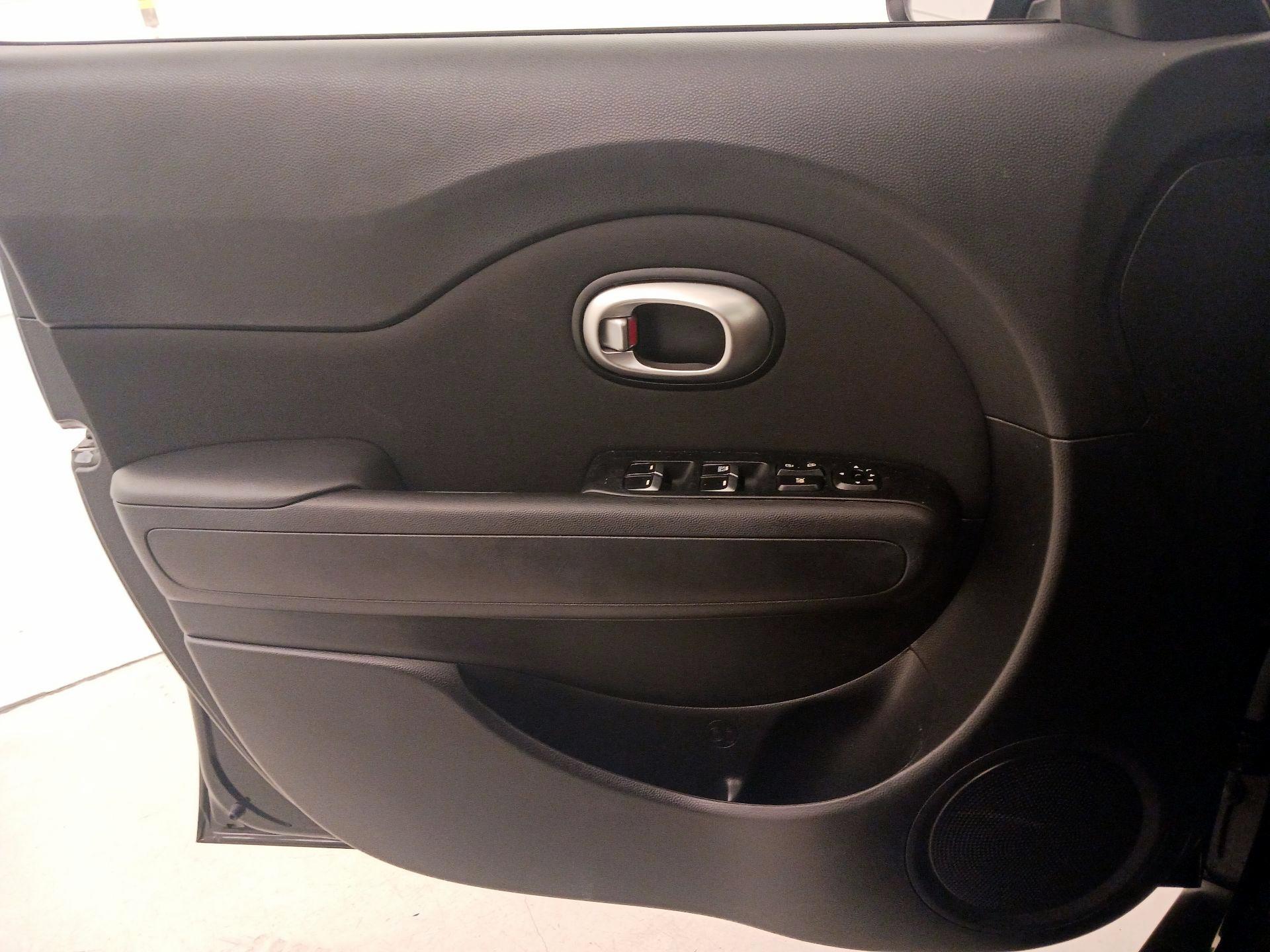 Thumbnail: 2019 Kia Soul - 12