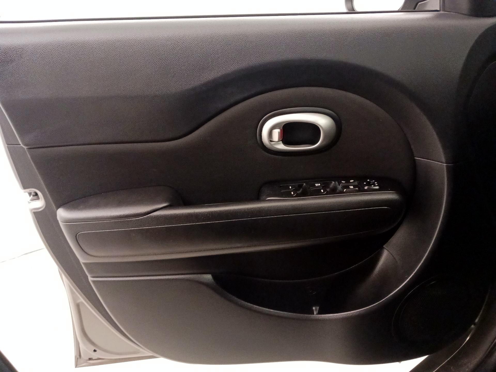 Thumbnail: 2016 Kia Soul - 12