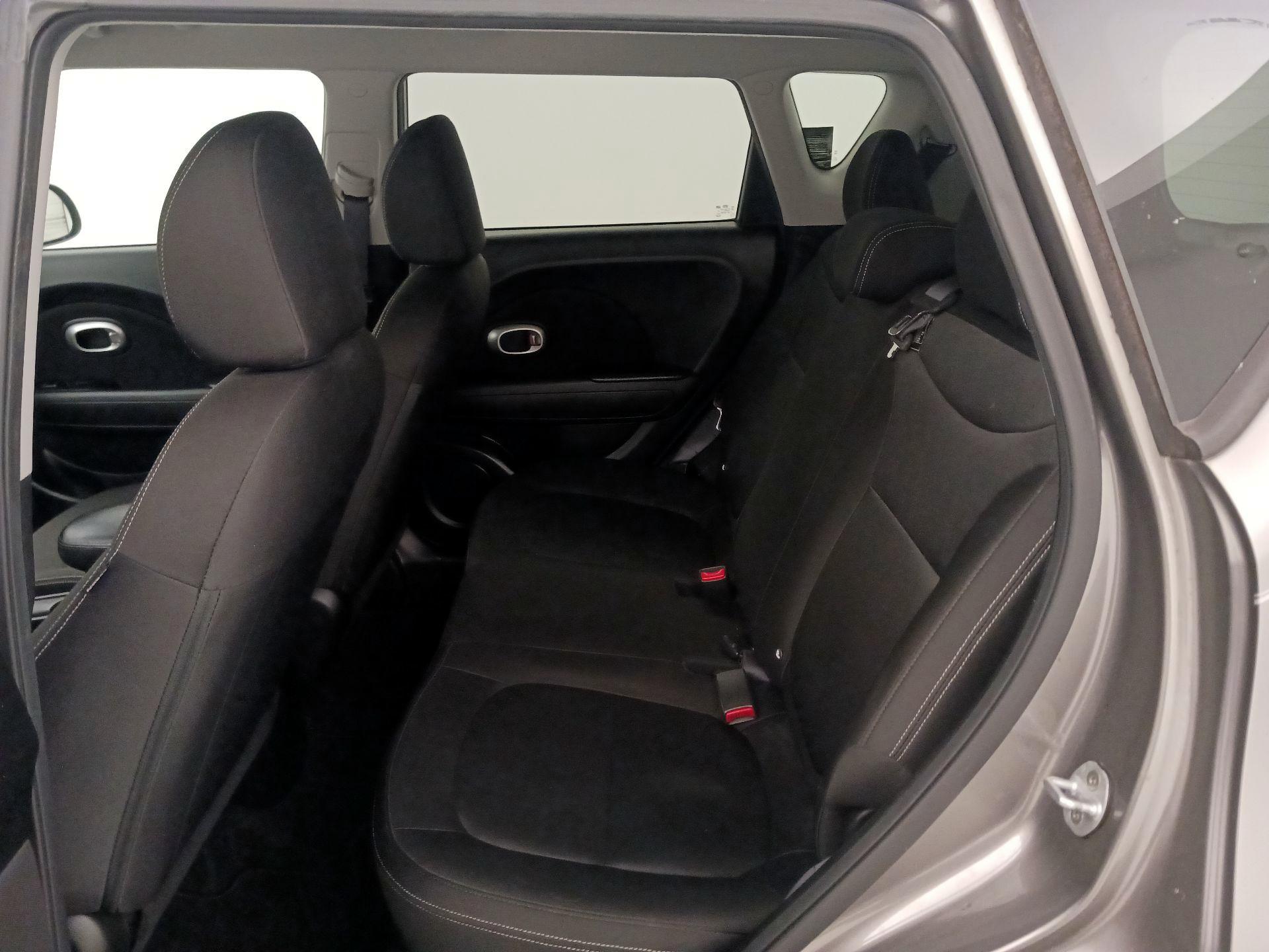 Thumbnail: 2016 Kia Soul - 18