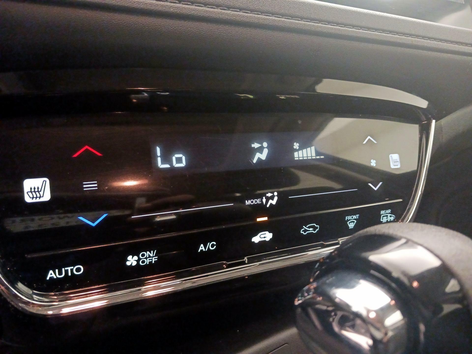 Thumbnail: 2016 Honda HR-V - 16