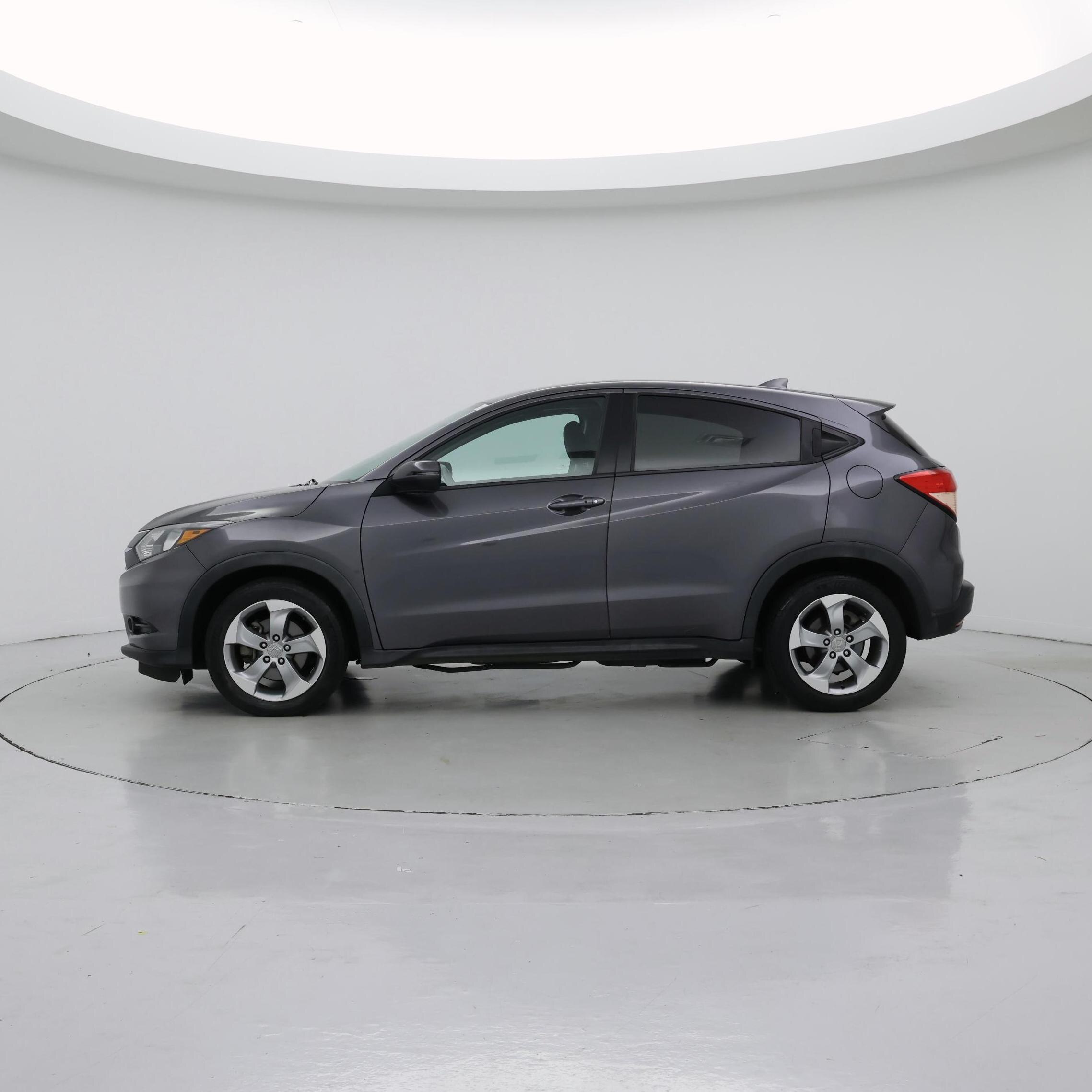 Thumbnail: 2016 Honda HR-V - 3