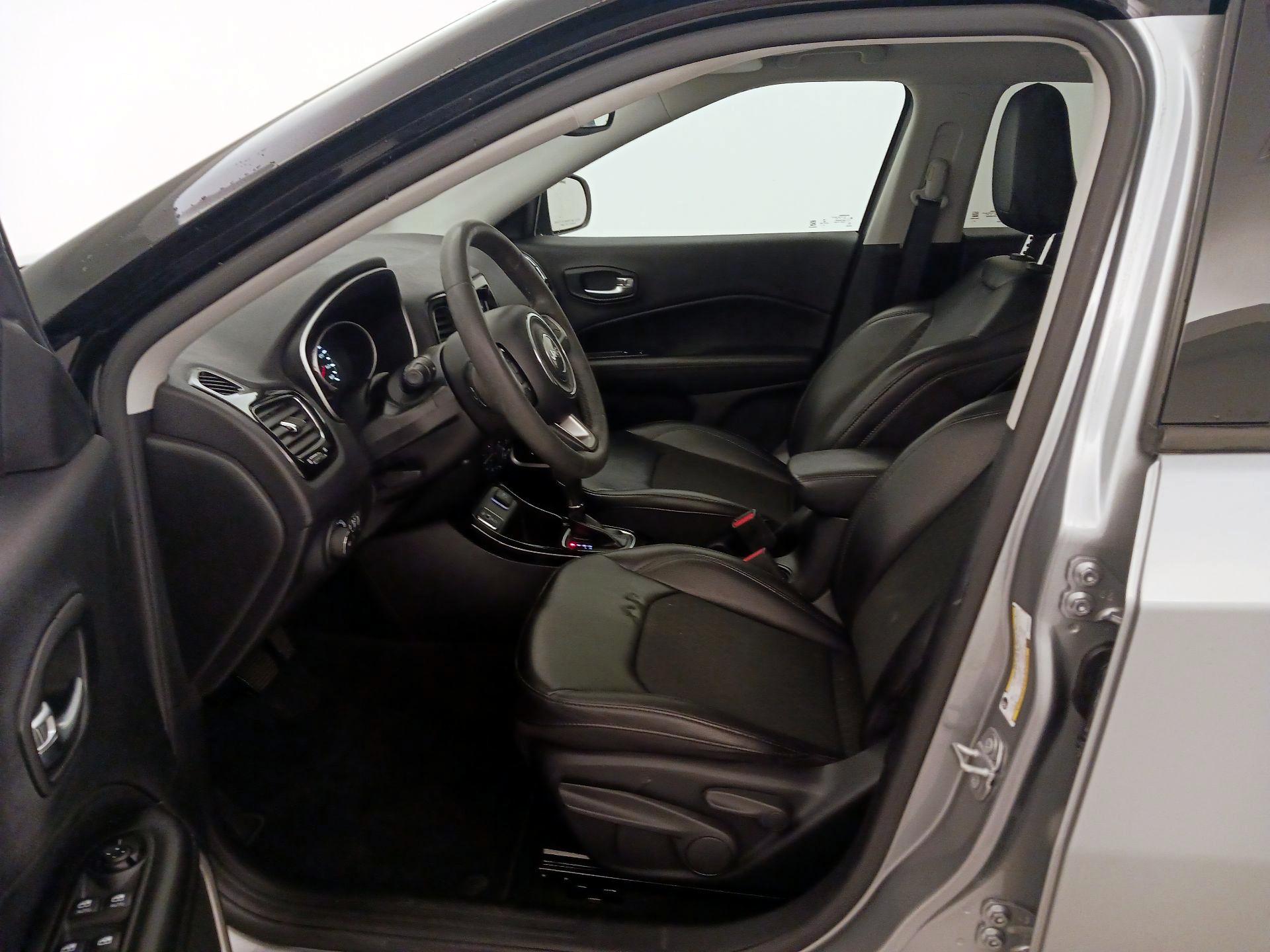 Thumbnail: 2021 Jeep Compass - 11