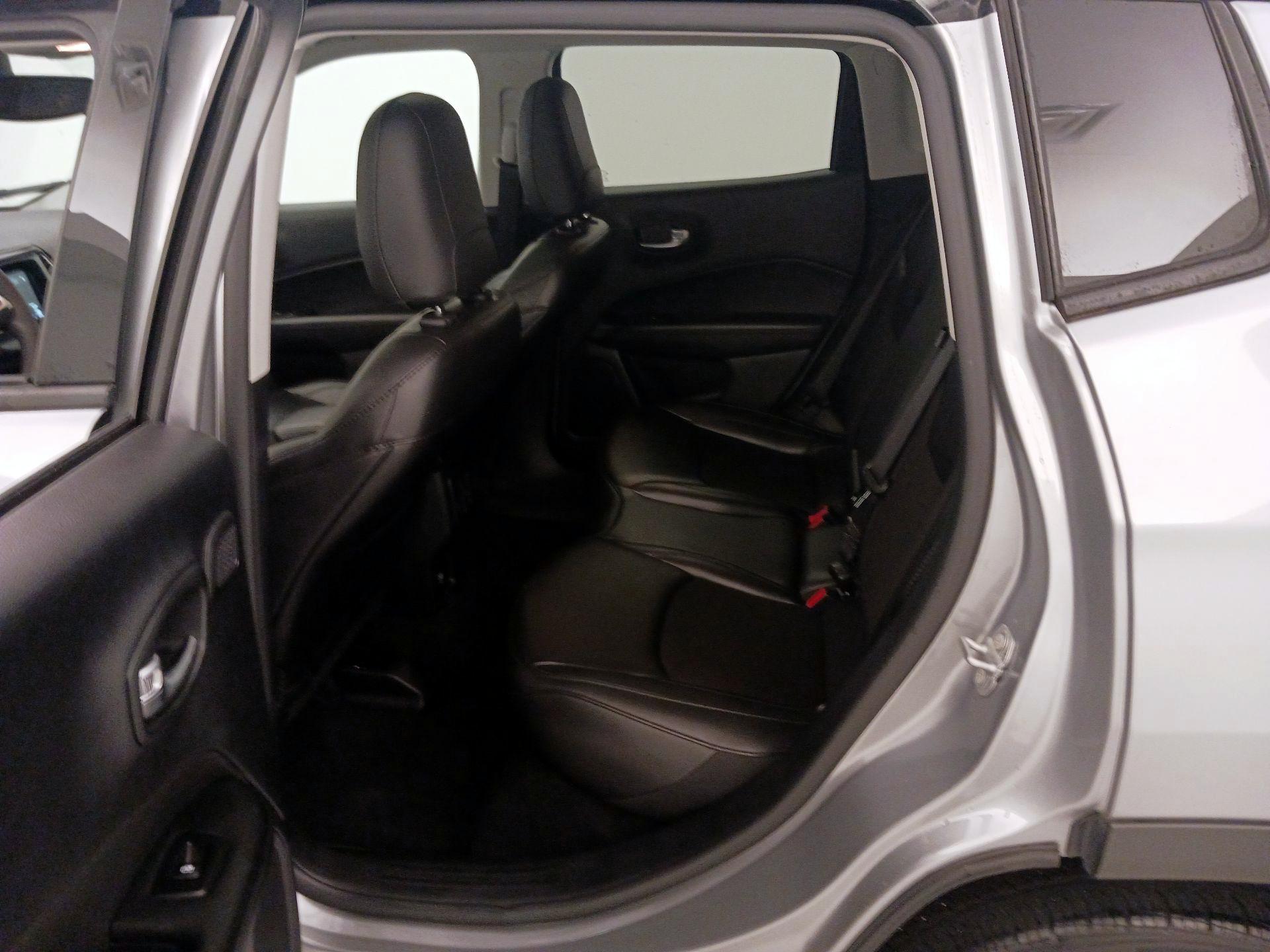 Thumbnail: 2021 Jeep Compass - 20