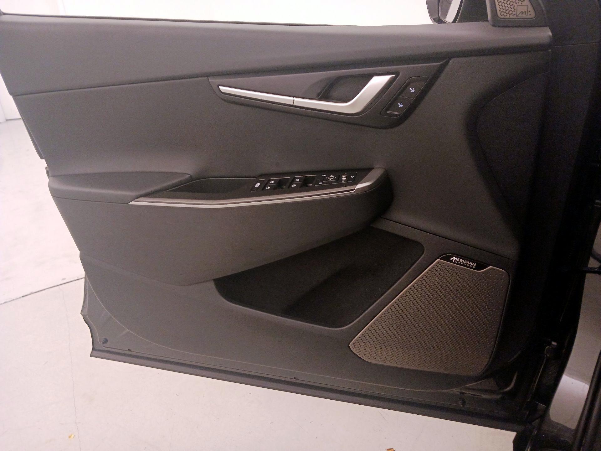 Thumbnail: 2022 Kia EV6 - 12