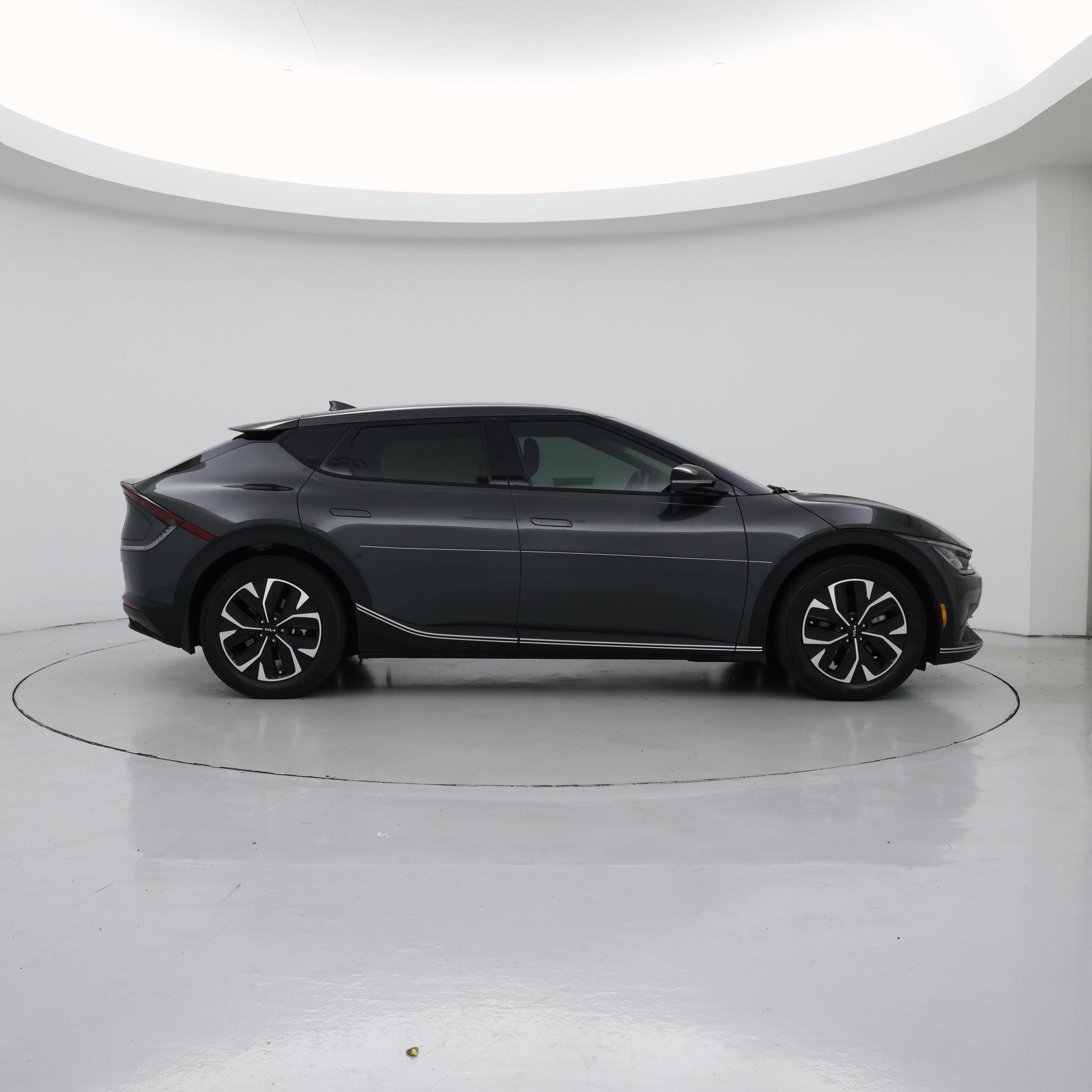 Thumbnail: 2022 Kia EV6 - 7