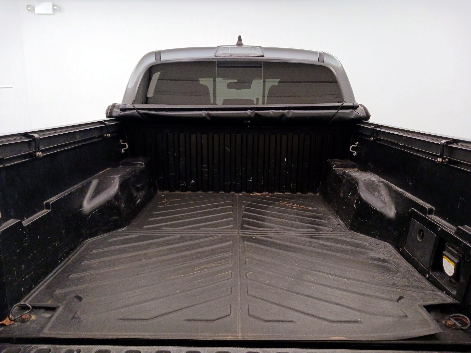 Thumbnail: 2021 Toyota Tacoma - 20