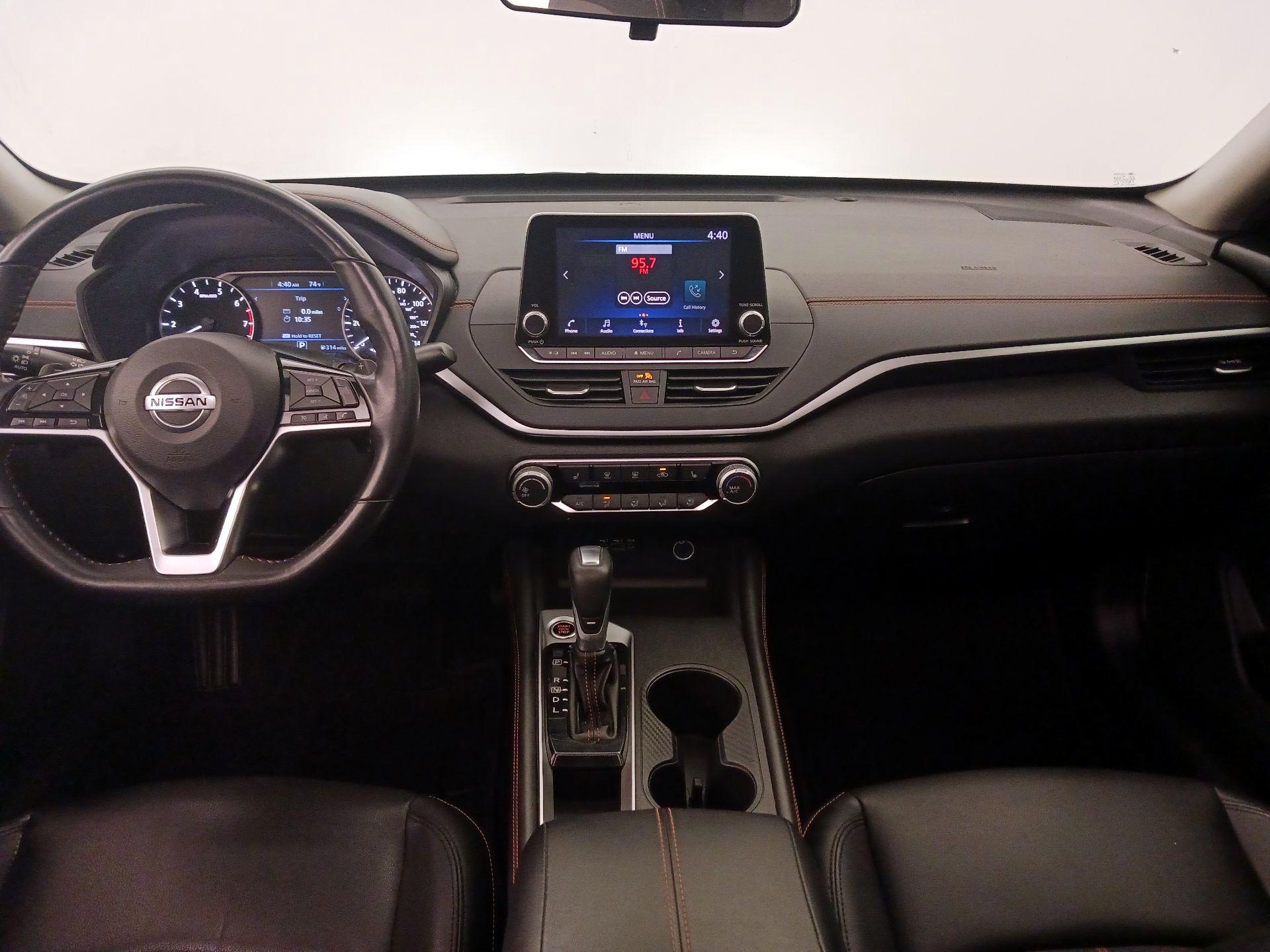 Thumbnail: 2020 Nissan Altima - 9