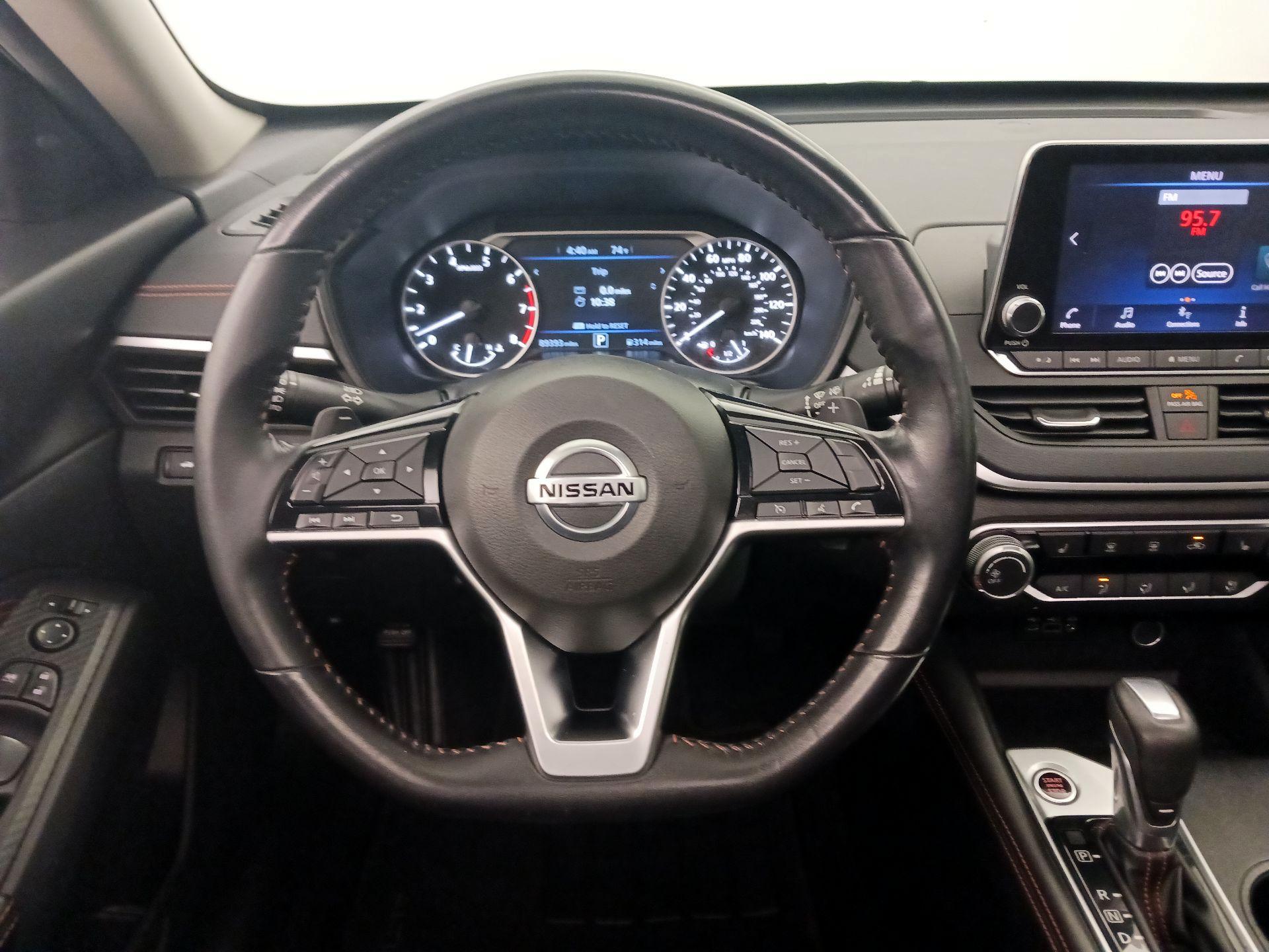 Thumbnail: 2020 Nissan Altima - 10
