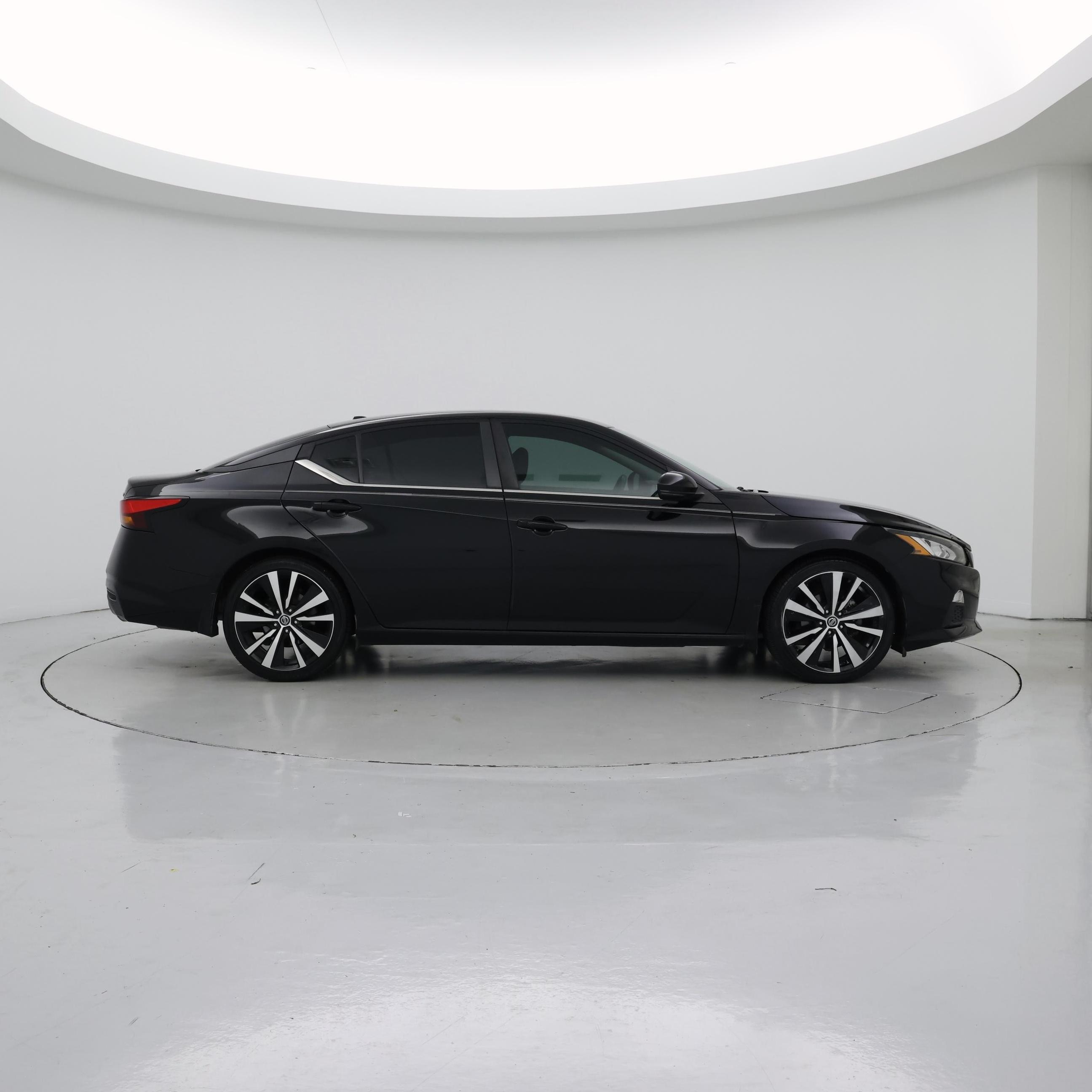 Thumbnail: 2020 Nissan Altima - 7