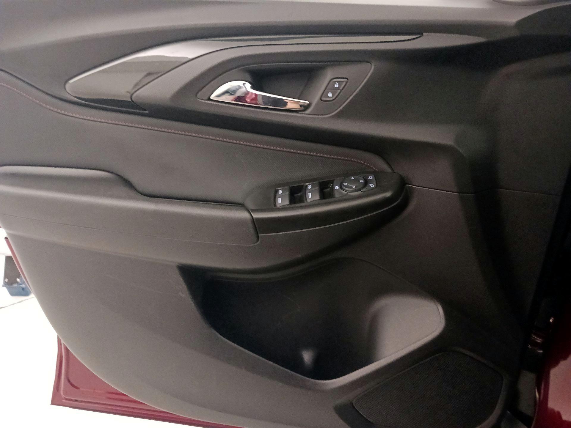 Thumbnail: 2023 Chevrolet TrailBlazer - 12