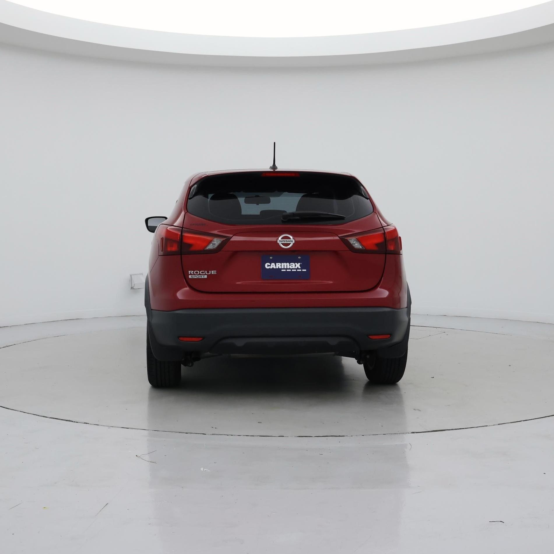 Thumbnail: 2017 Nissan Rogue Sport - 6